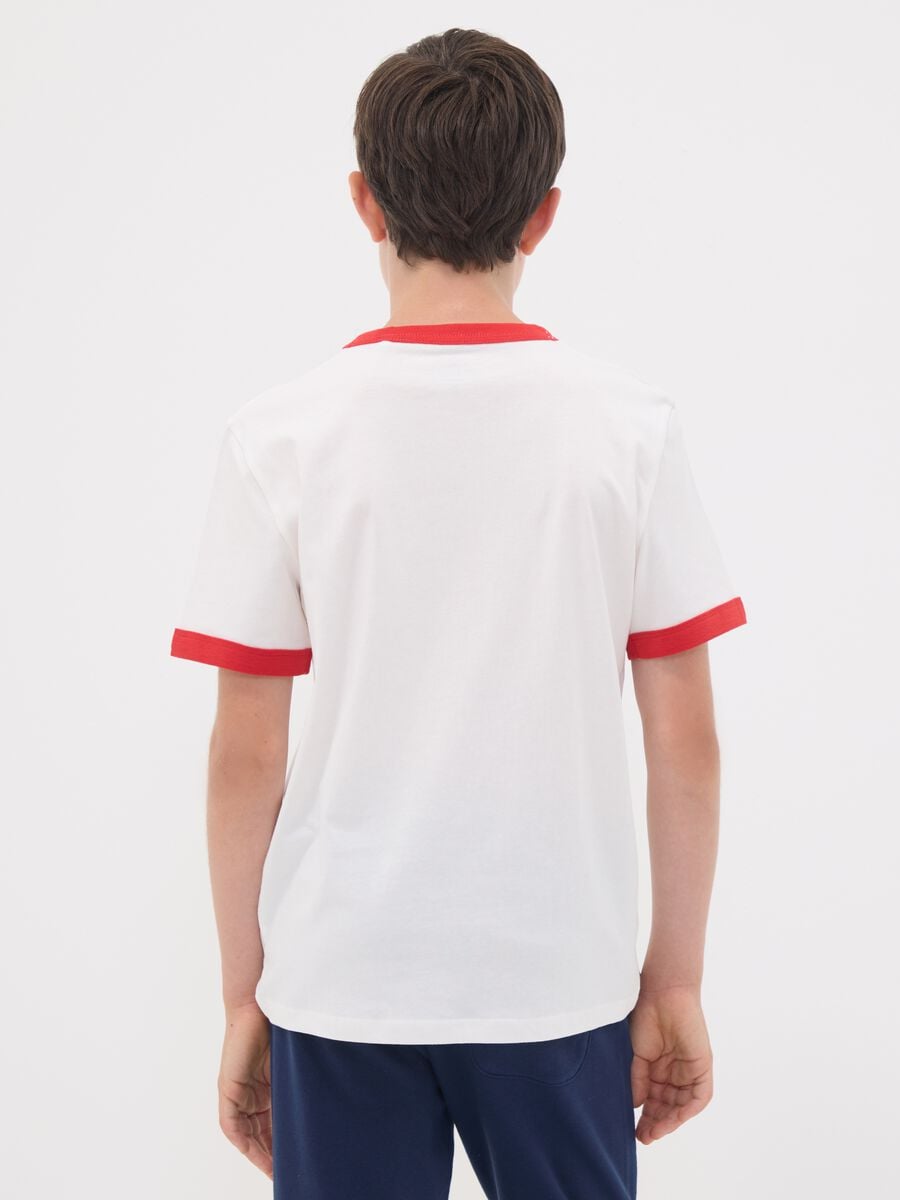 T-shirt bianca in puro cotone organico con stampa relaxed fit per ragazzo_2