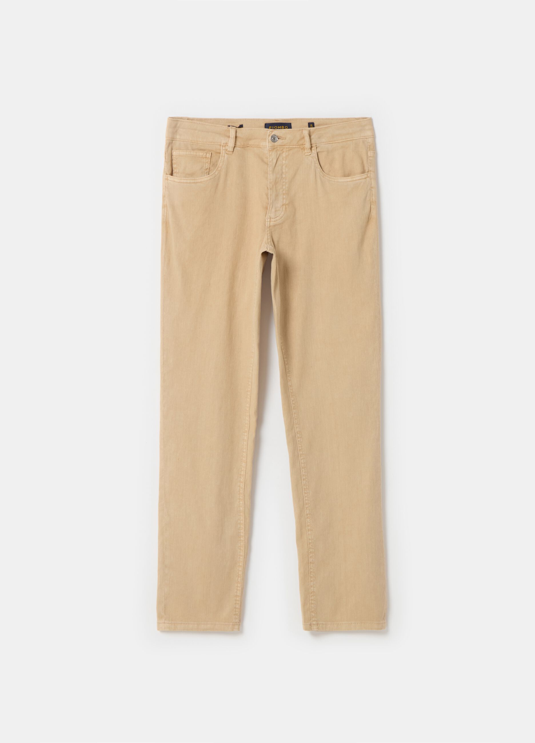 Contemporary slim-fit jeans with five pockets