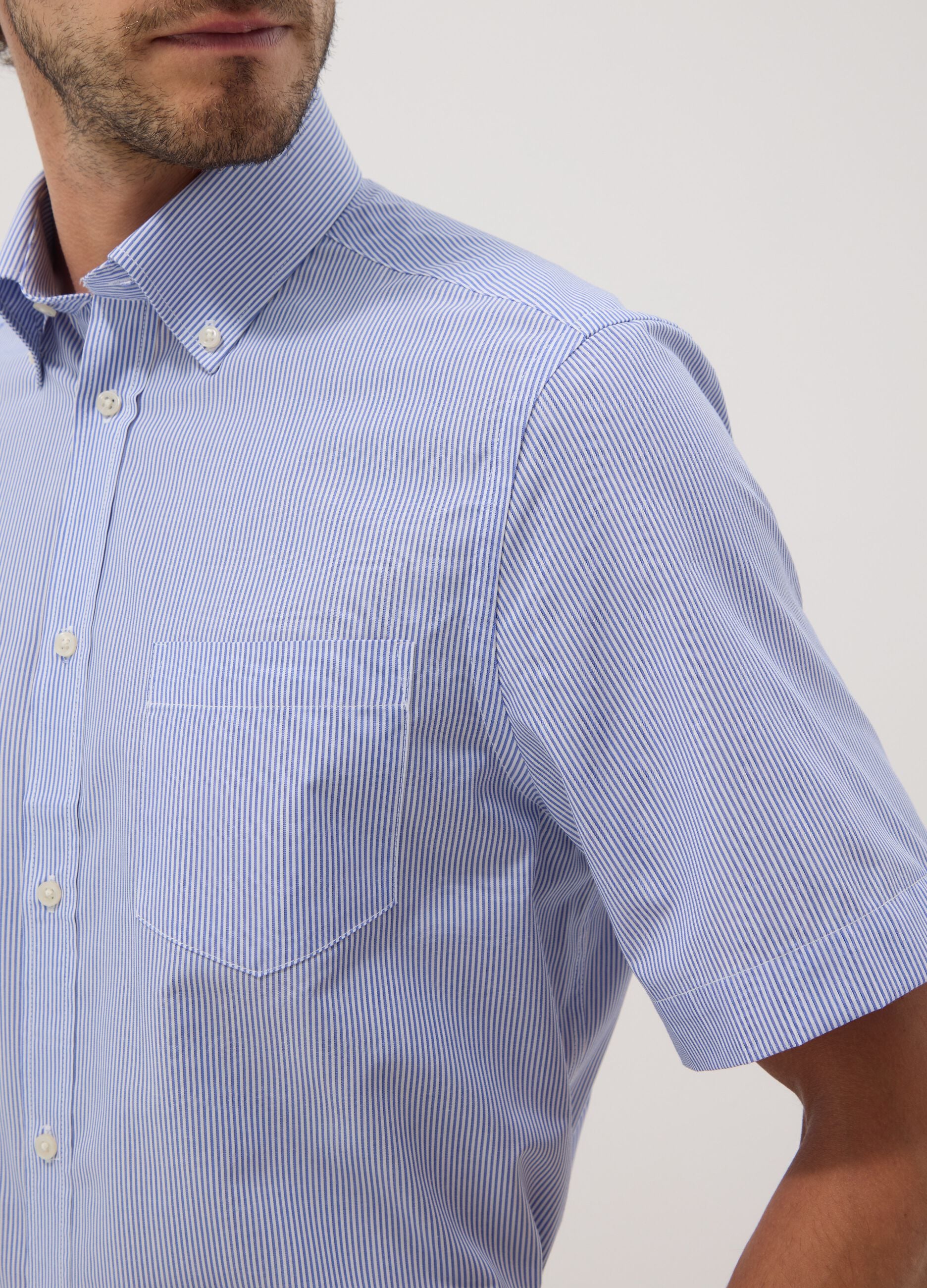Light blue striped short-sleeve regular-fit shirt