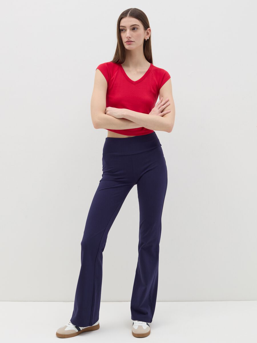Solid colour T-shirt with V neck_1