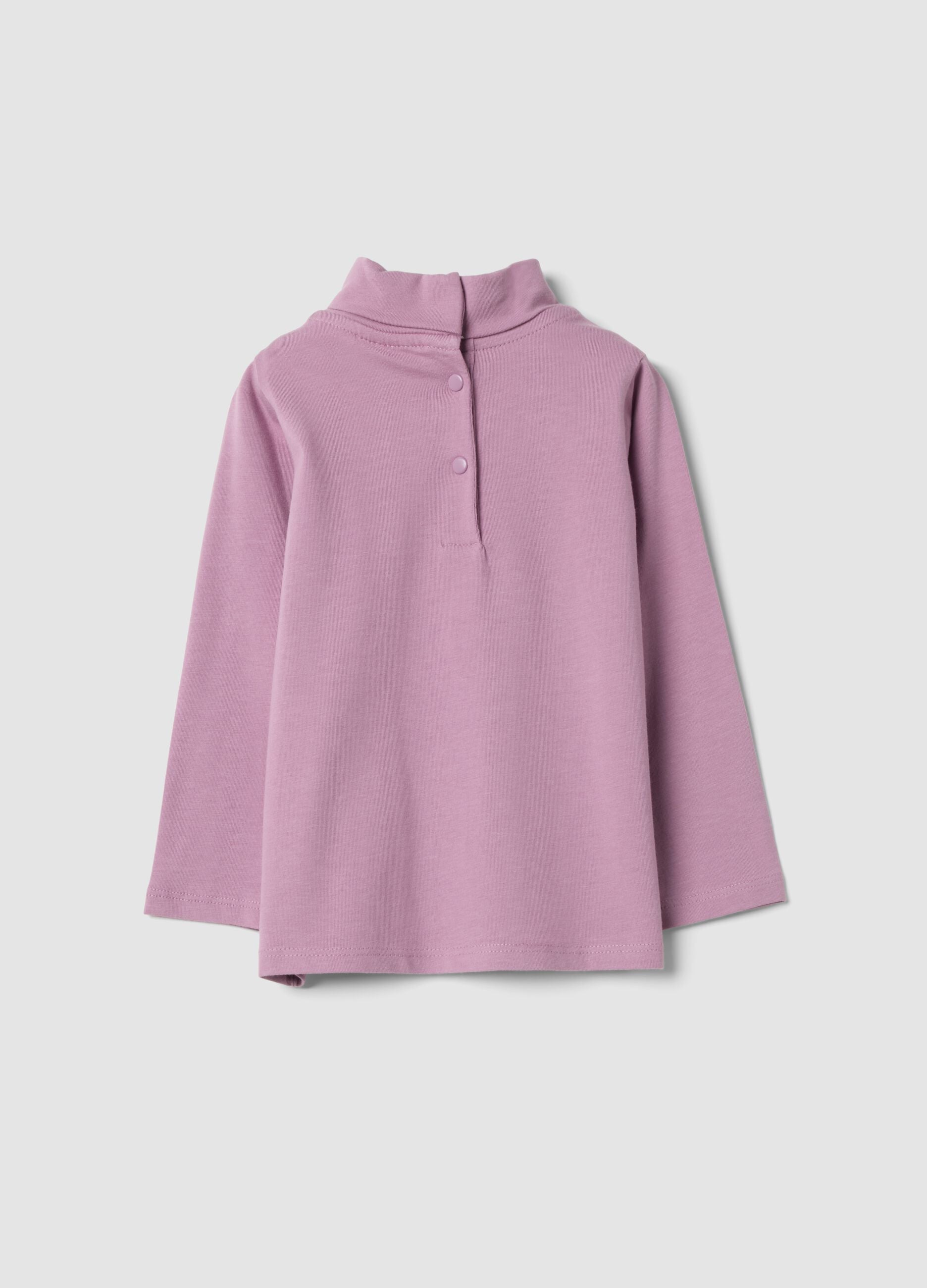 T-shirt viola in cotone organico elasticizzato con colletto rialzato
