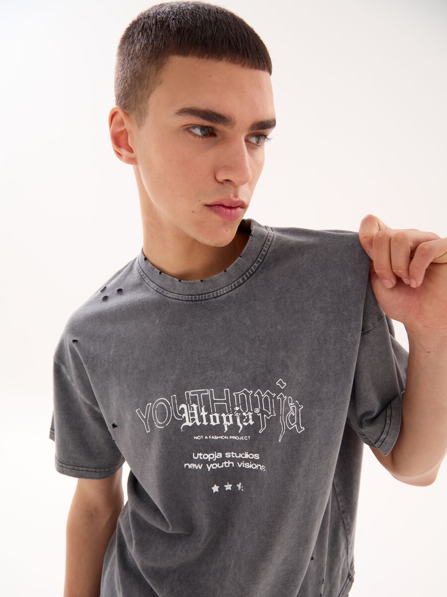 Distressed Graphic T-shirt Vintage Grey_1