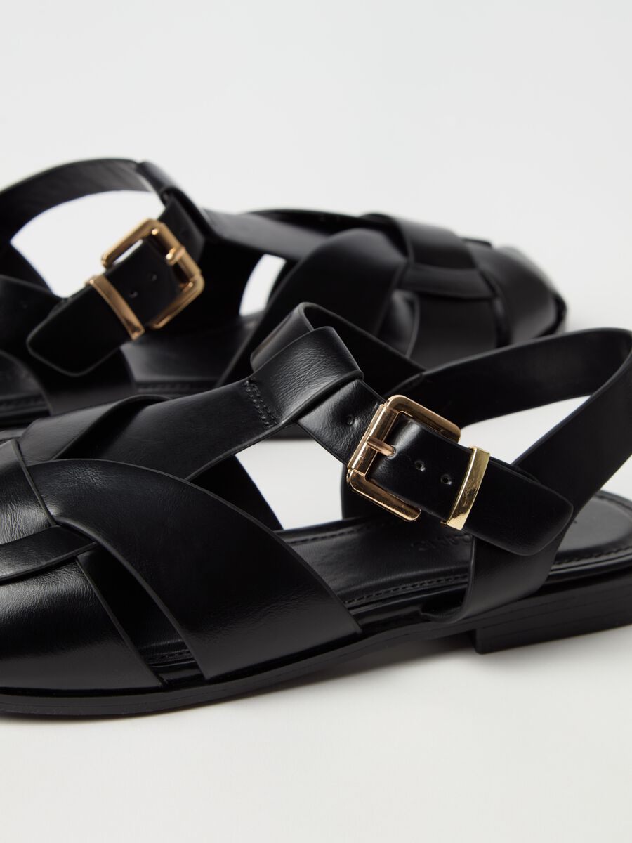 Flat sandals with round toe_1