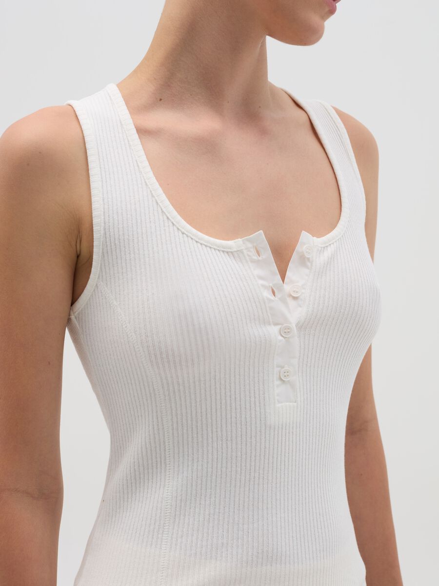 Ribbed tank top with granddad neckline_2