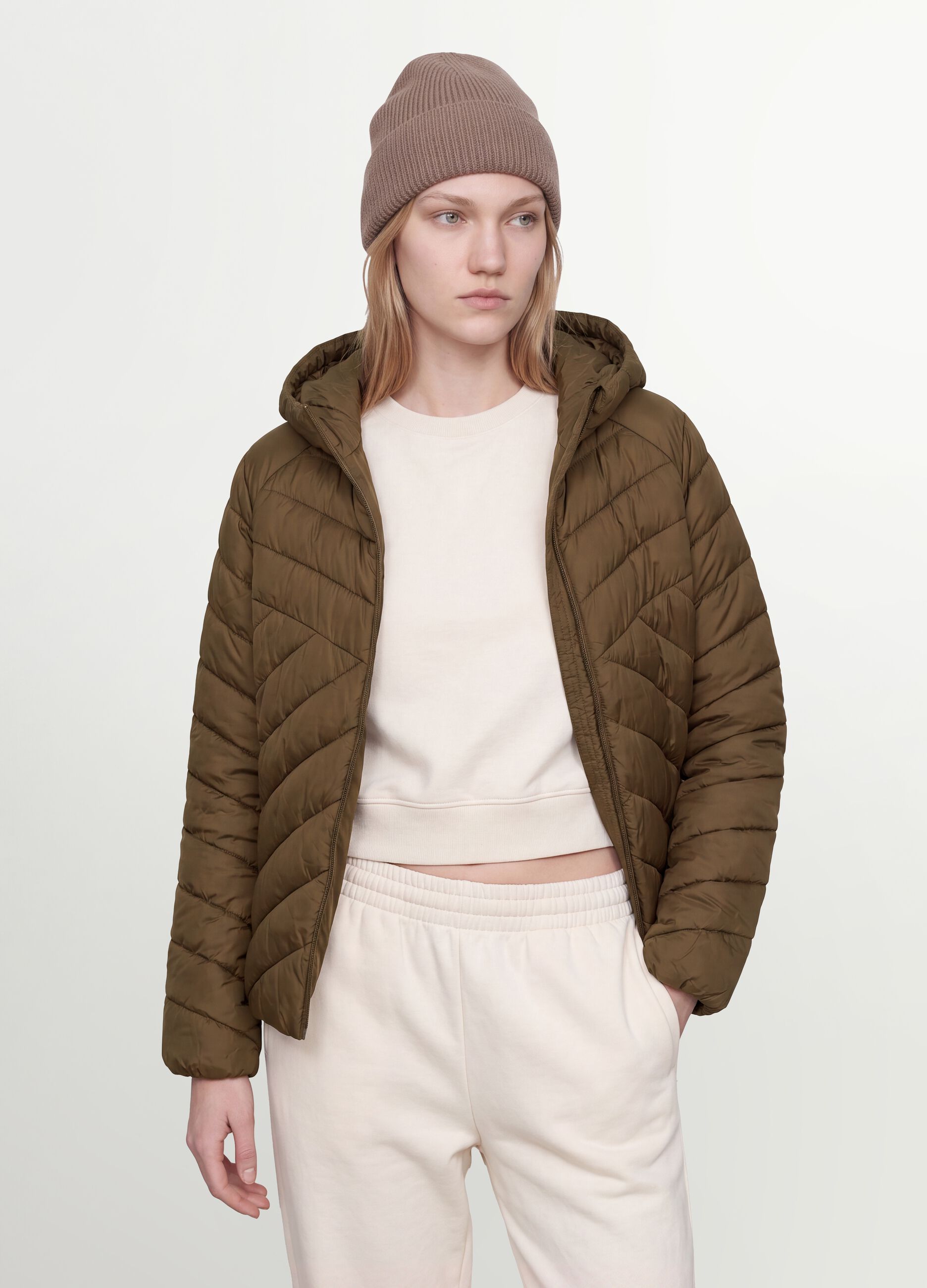 Green Ultralight quilted jacket with hood and zip