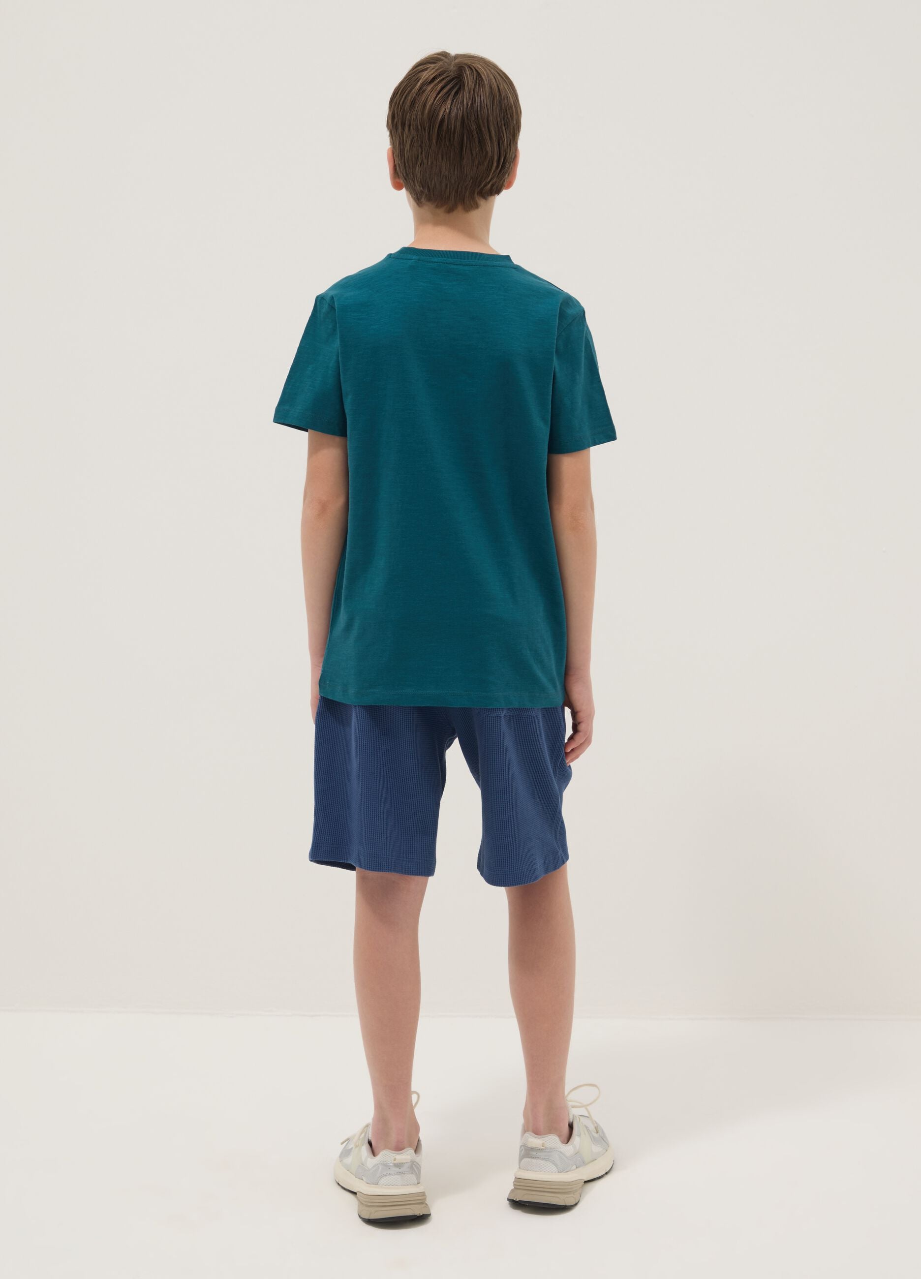 Multicoloured pure cotton regular-fit T-shirt and shorts set for boys