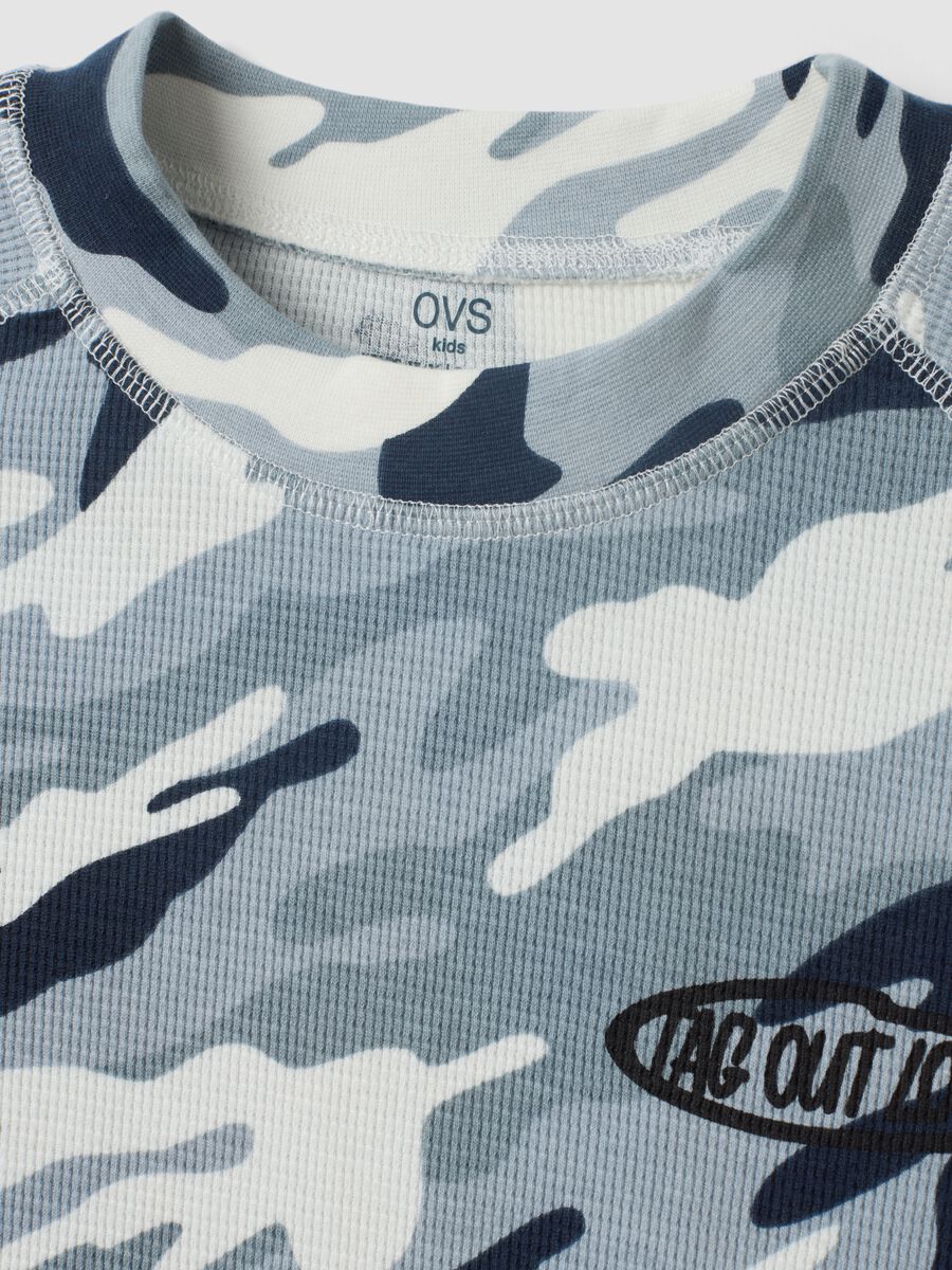 Multicolour relaxed-fit pure cotton T-shirt with camouflage print for boys_2