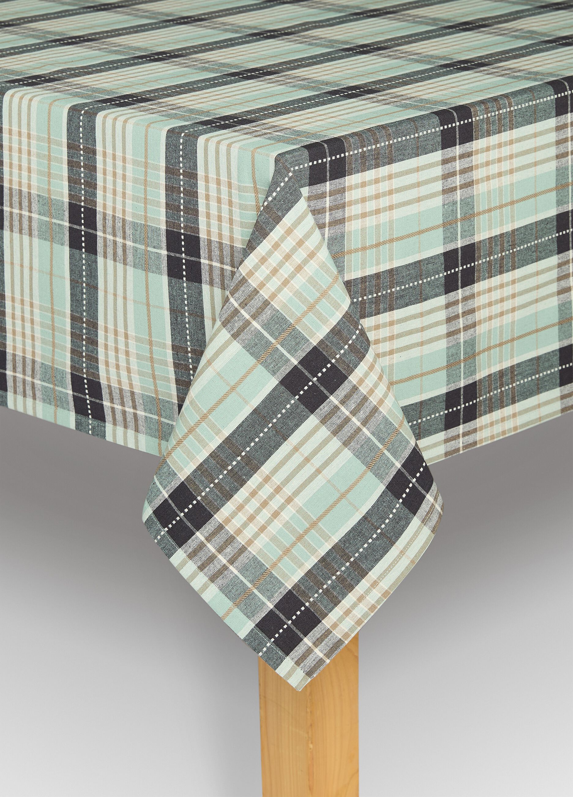 8-Seater check tablecloth in 100% cotton