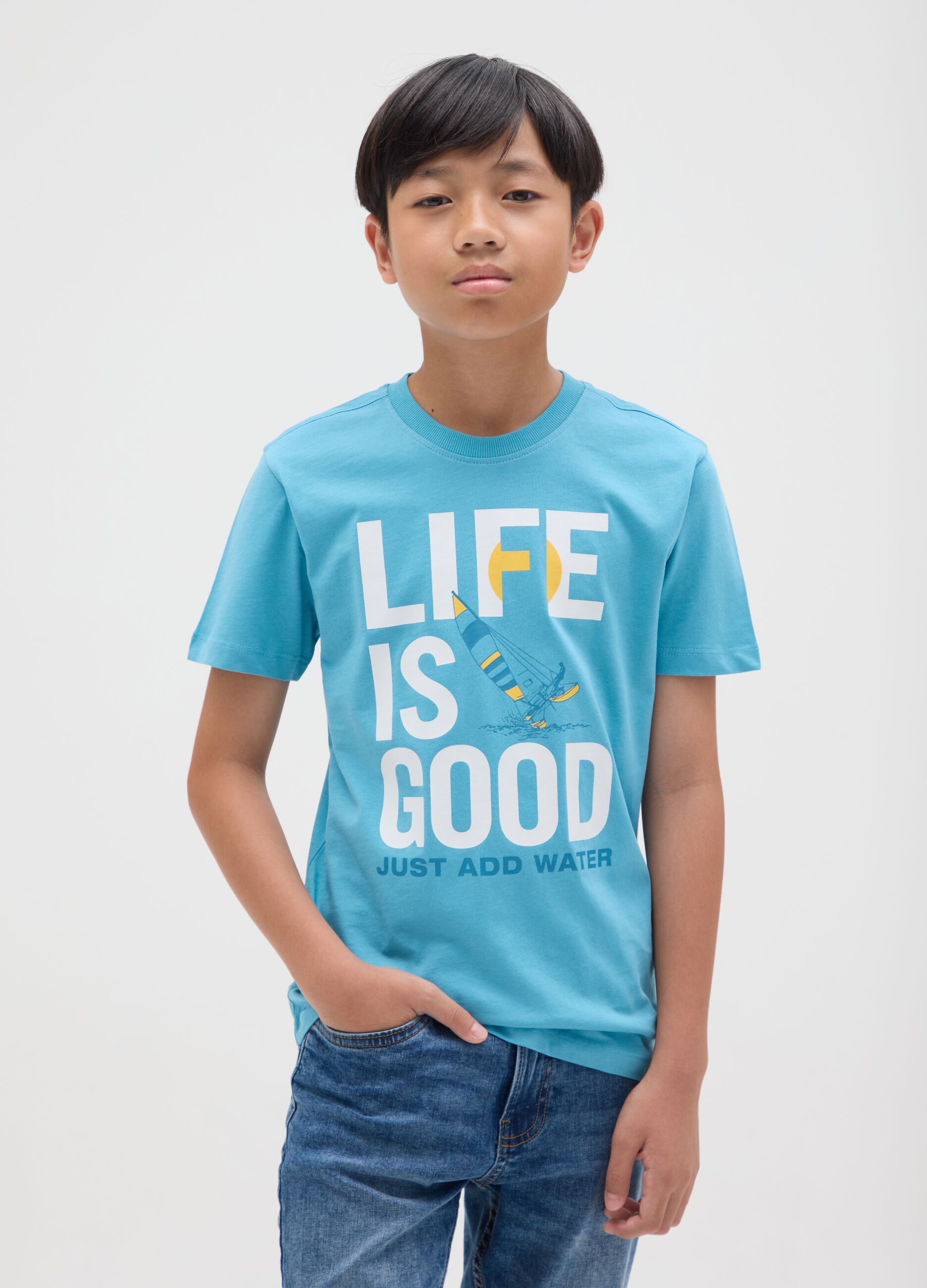 T-shirt da ragazzo in puro cotone azzurra regular fit con stampa