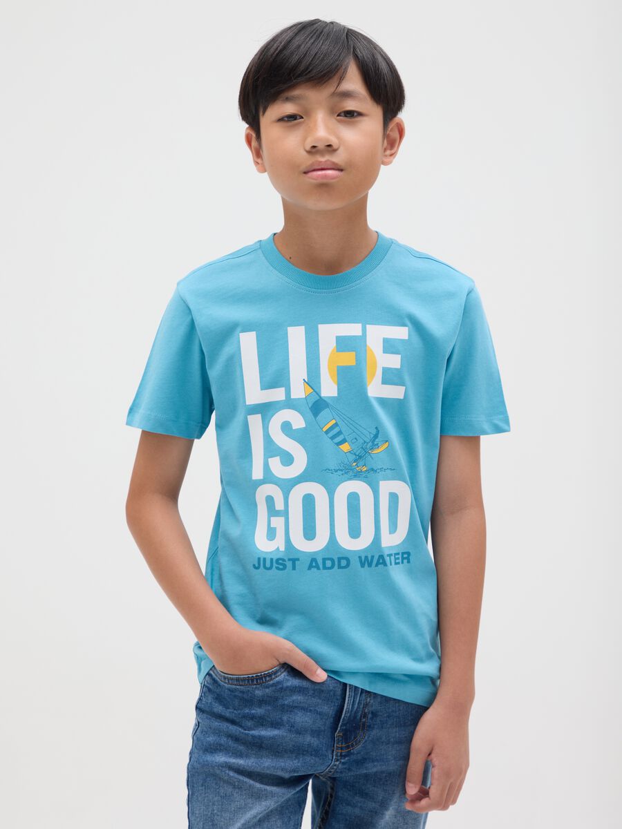 T-shirt da ragazzo in puro cotone azzurra regular fit con stampa_0