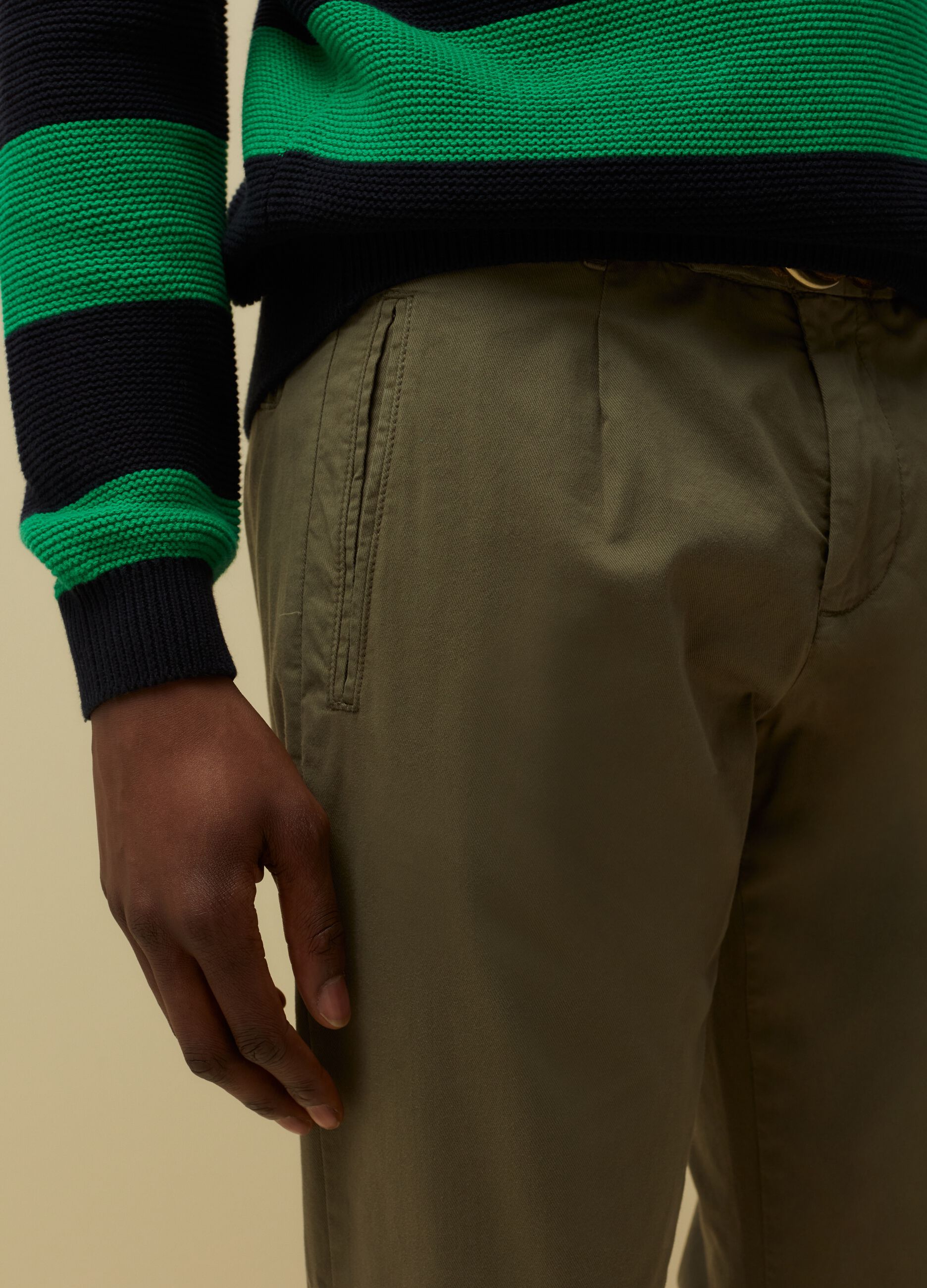Pantaloni chino slim fit trama diagonale_3