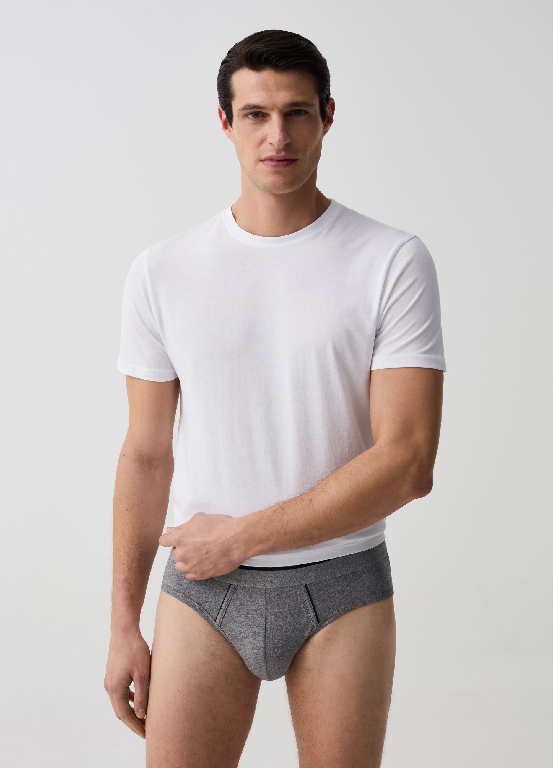 Two-pack briefs with contrasting piping