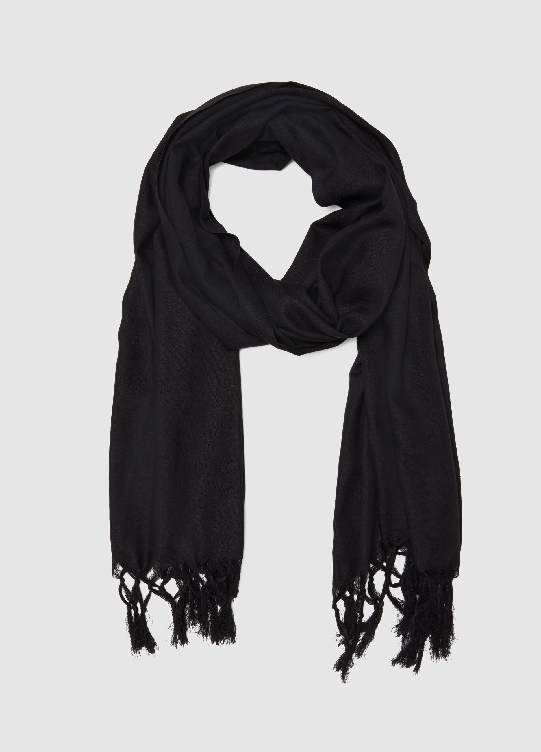 Black scarf in viscose and linen blend with fringes