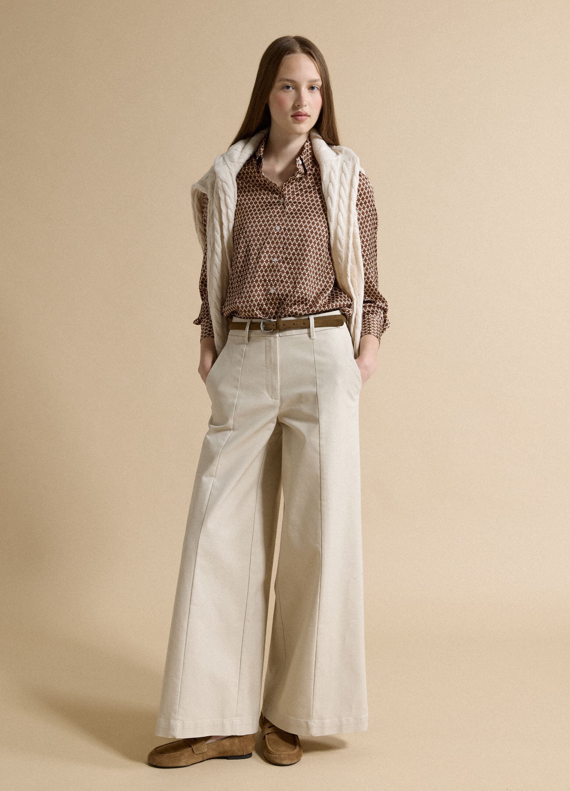 Brown stretch-fabric shirt with regular fit graphic print