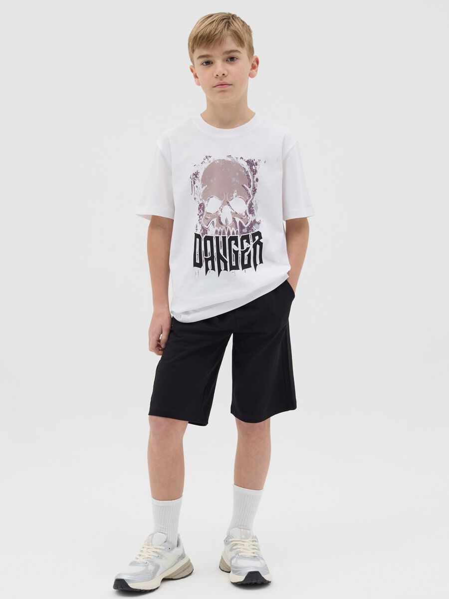 Black fleece Bermuda shorts with pockets and drawstring_0