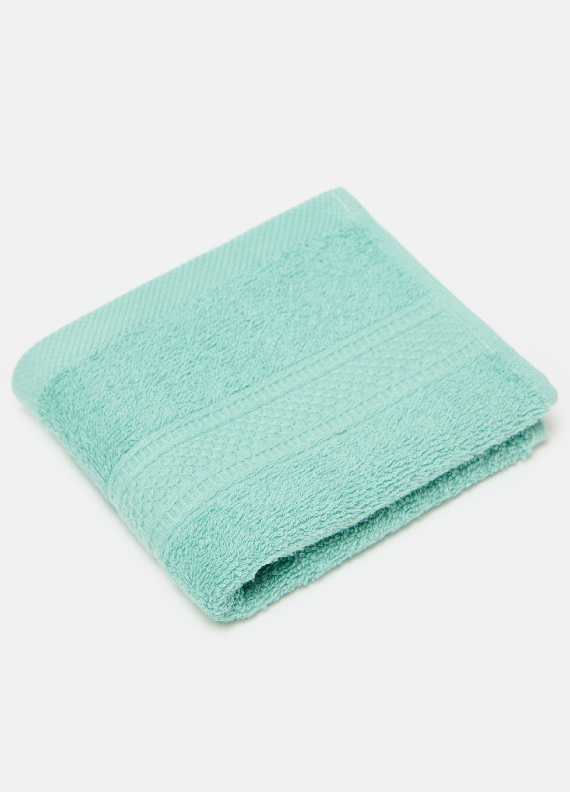 Solid colour guest towel
