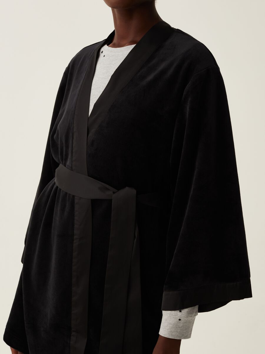Vestaglia in velour con profili in raso_3
