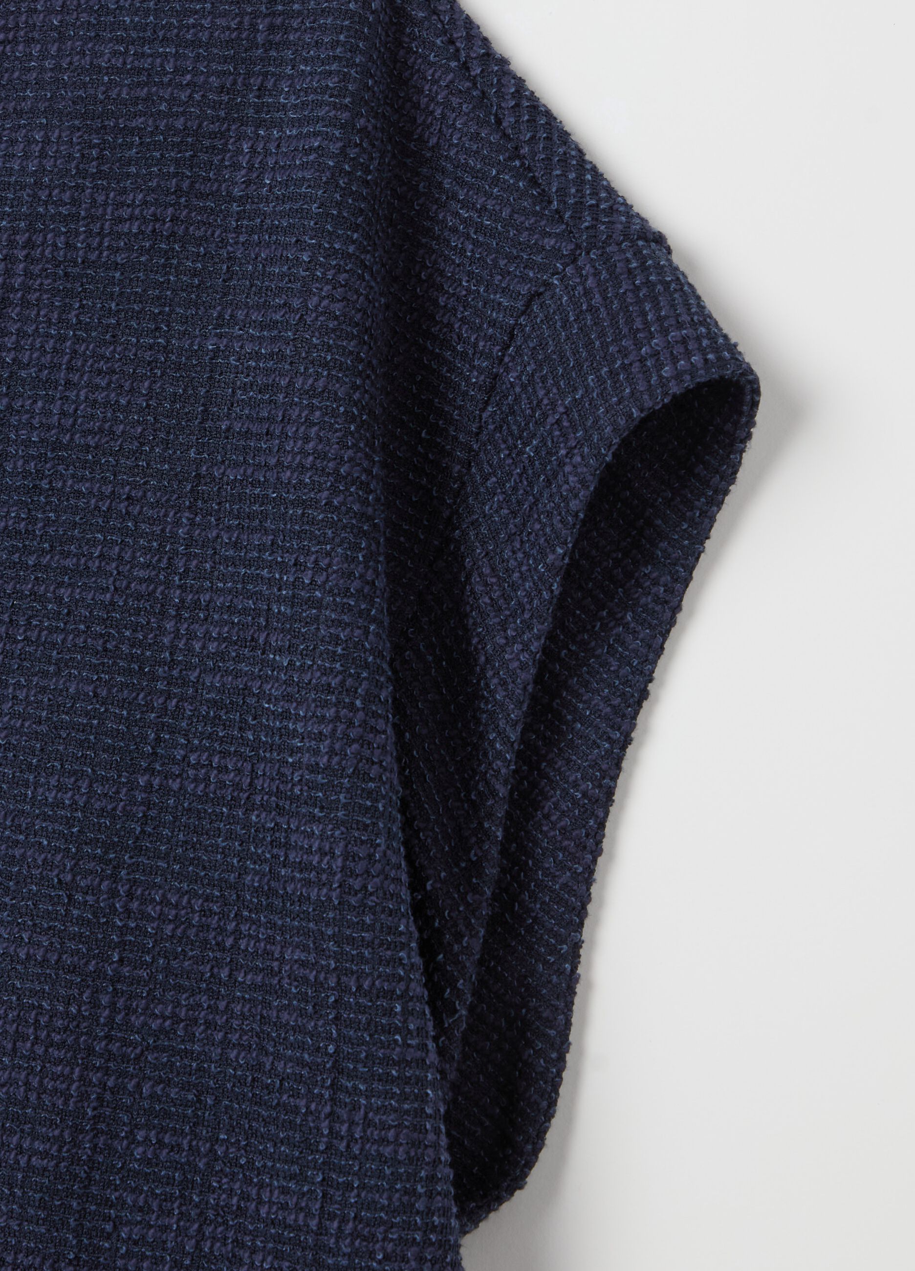 Curvy woven T-shirt with V neck