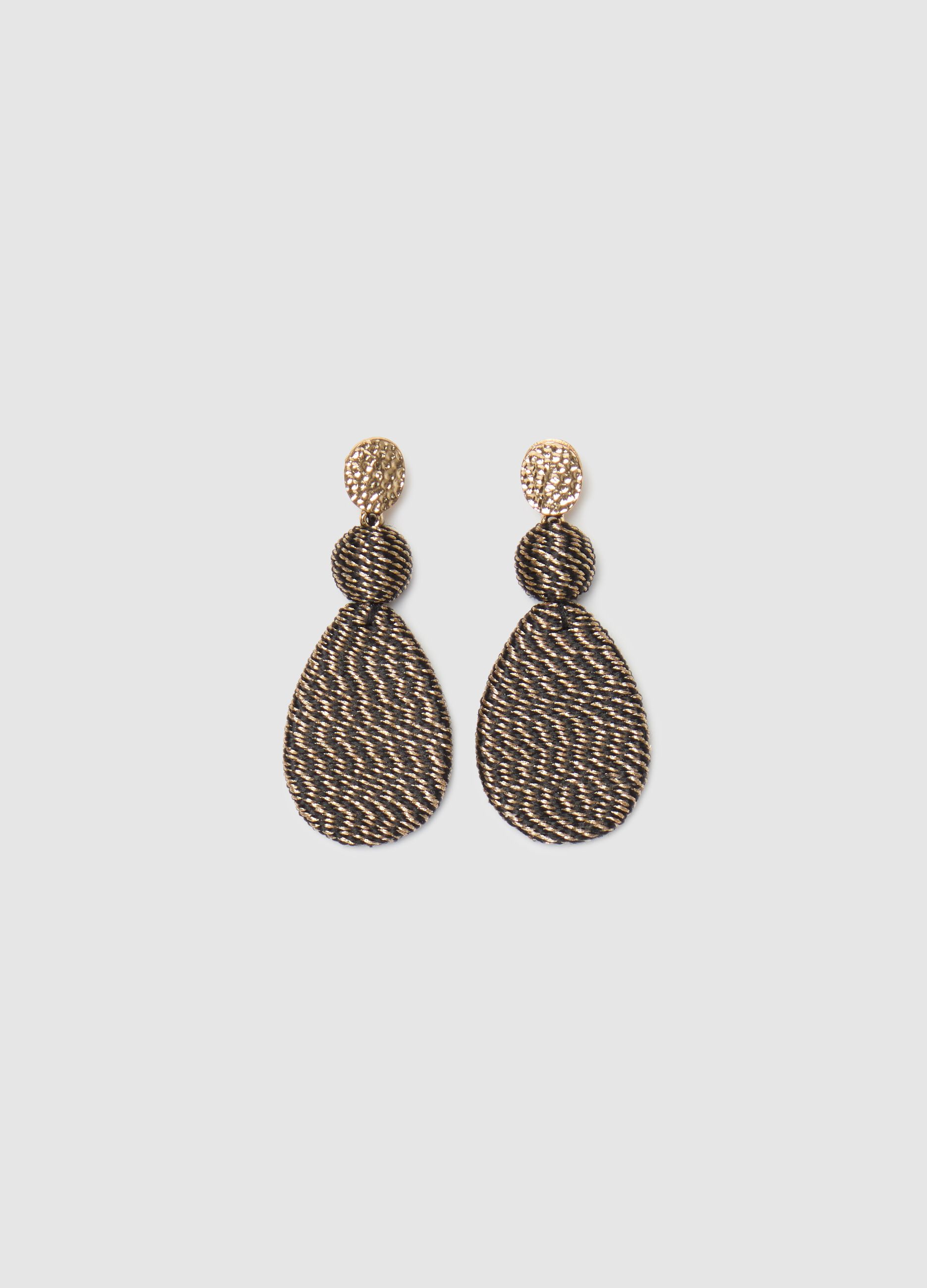 Earrings with teardrop pendants