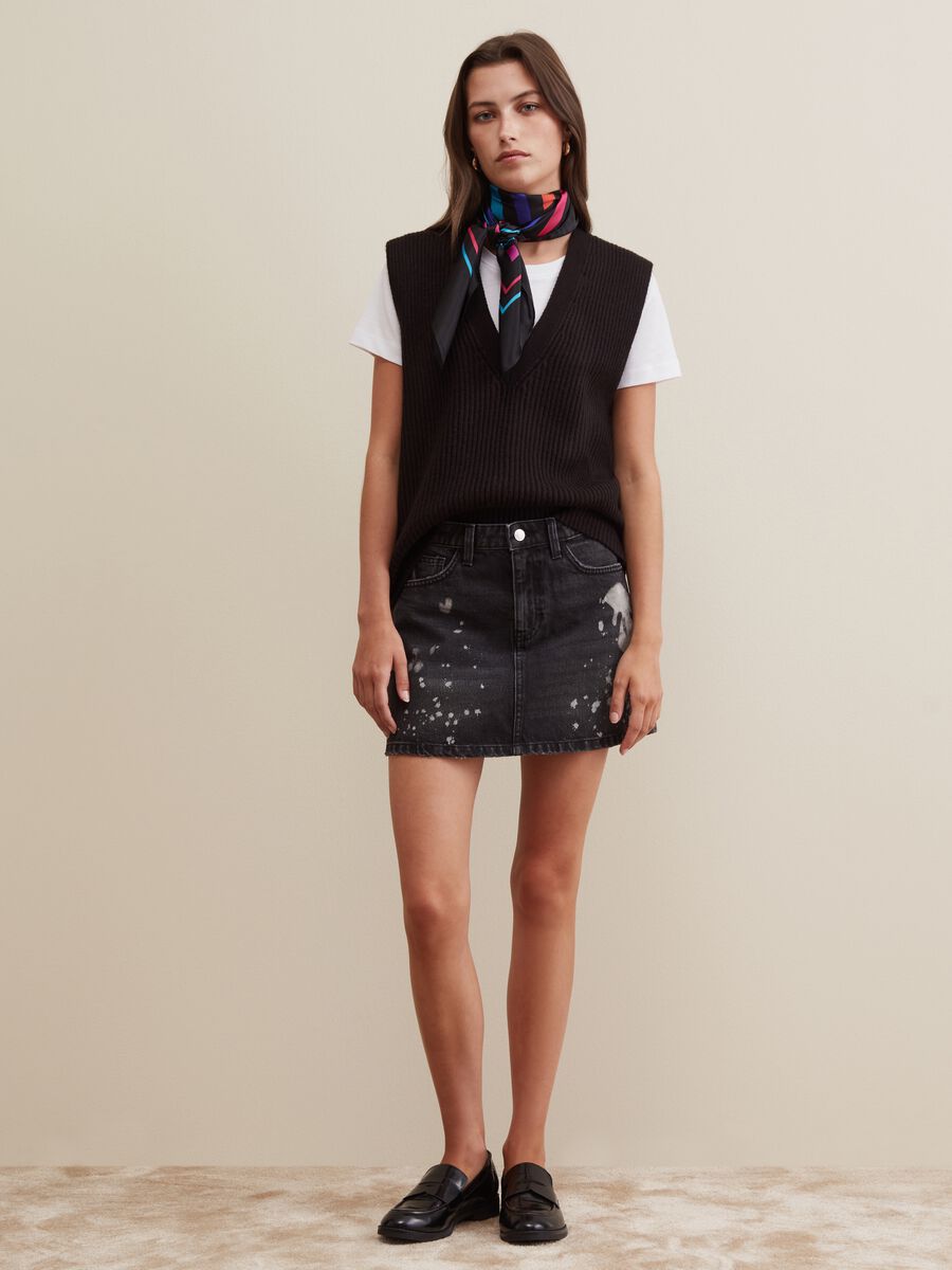 Minigonna in denim con stampa_0