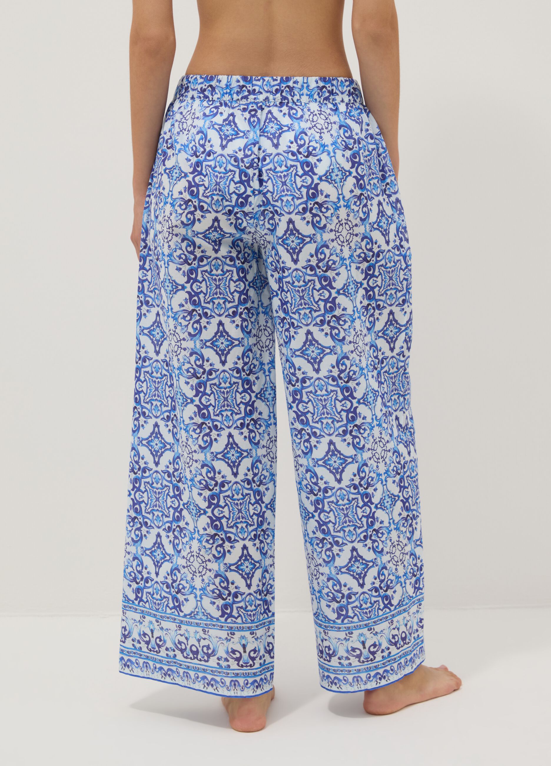 Blue pure cotton trousers with all-over print