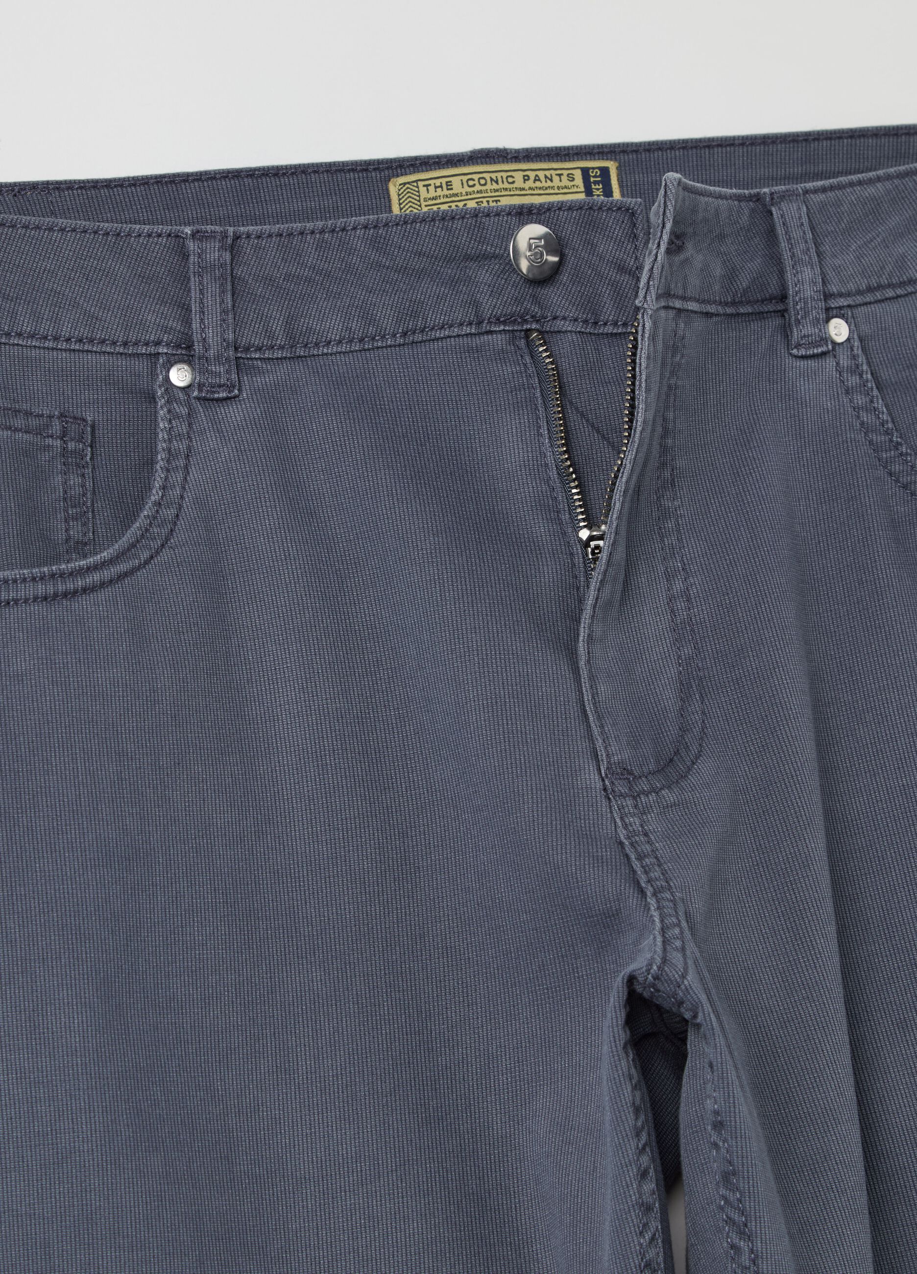 Slim-fit trousers with five pockets
