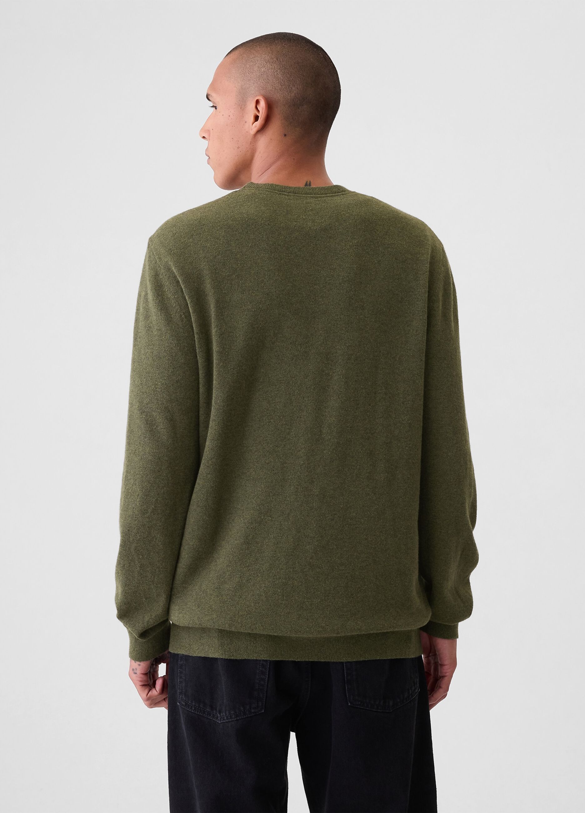 Round neck pullover