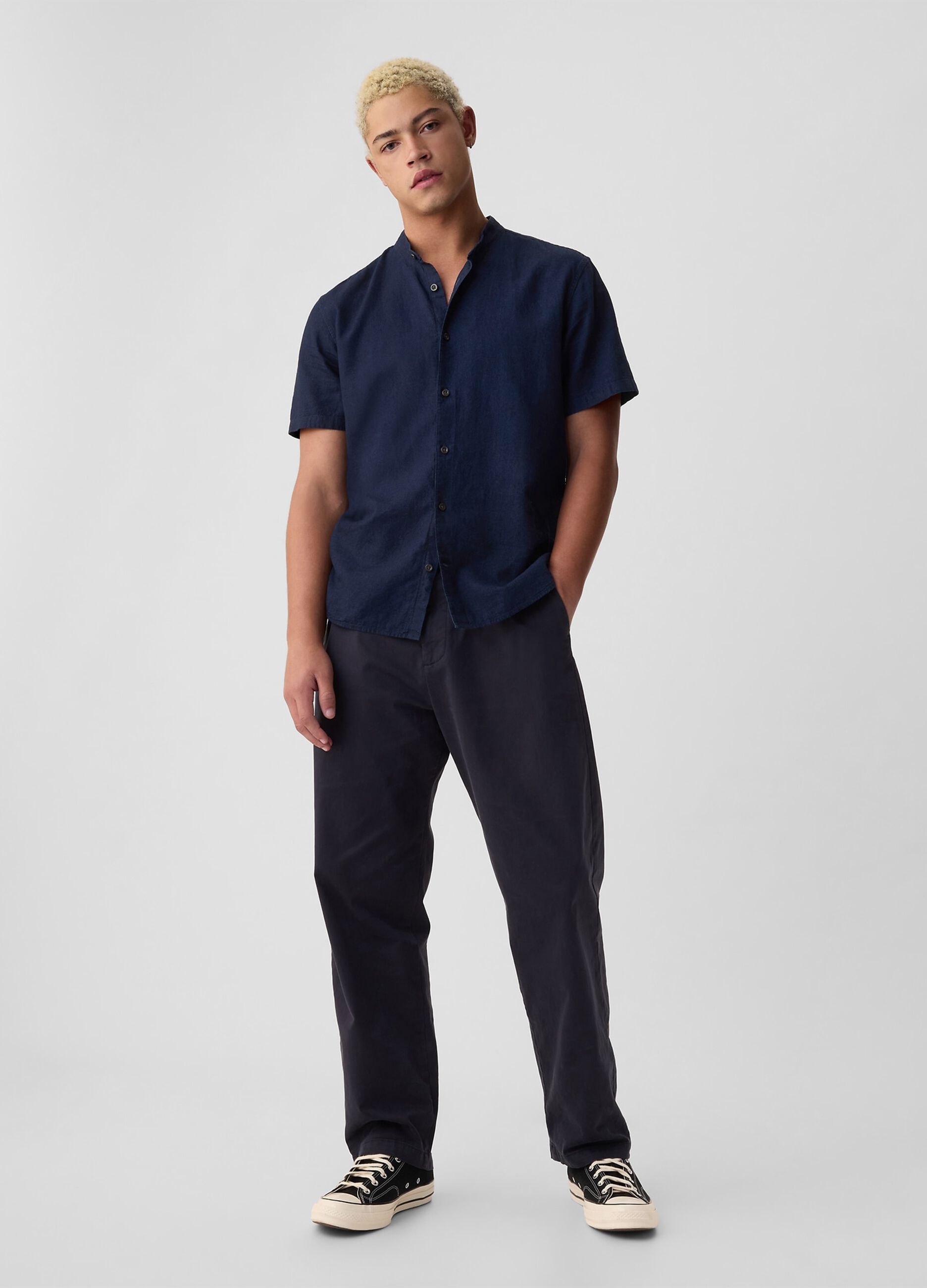 Short-sleeved shirt with Mandarin collar