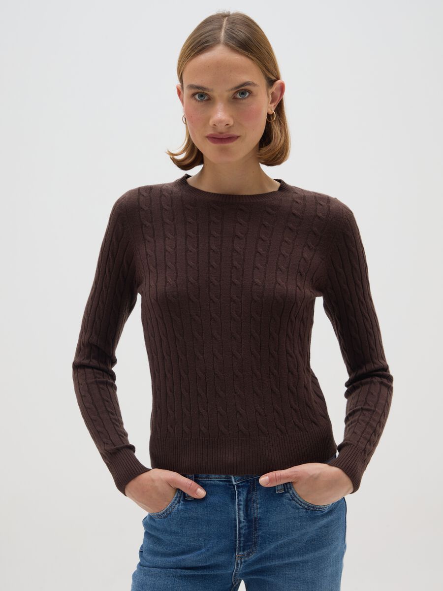 Brown Pullover with Round Neck_0