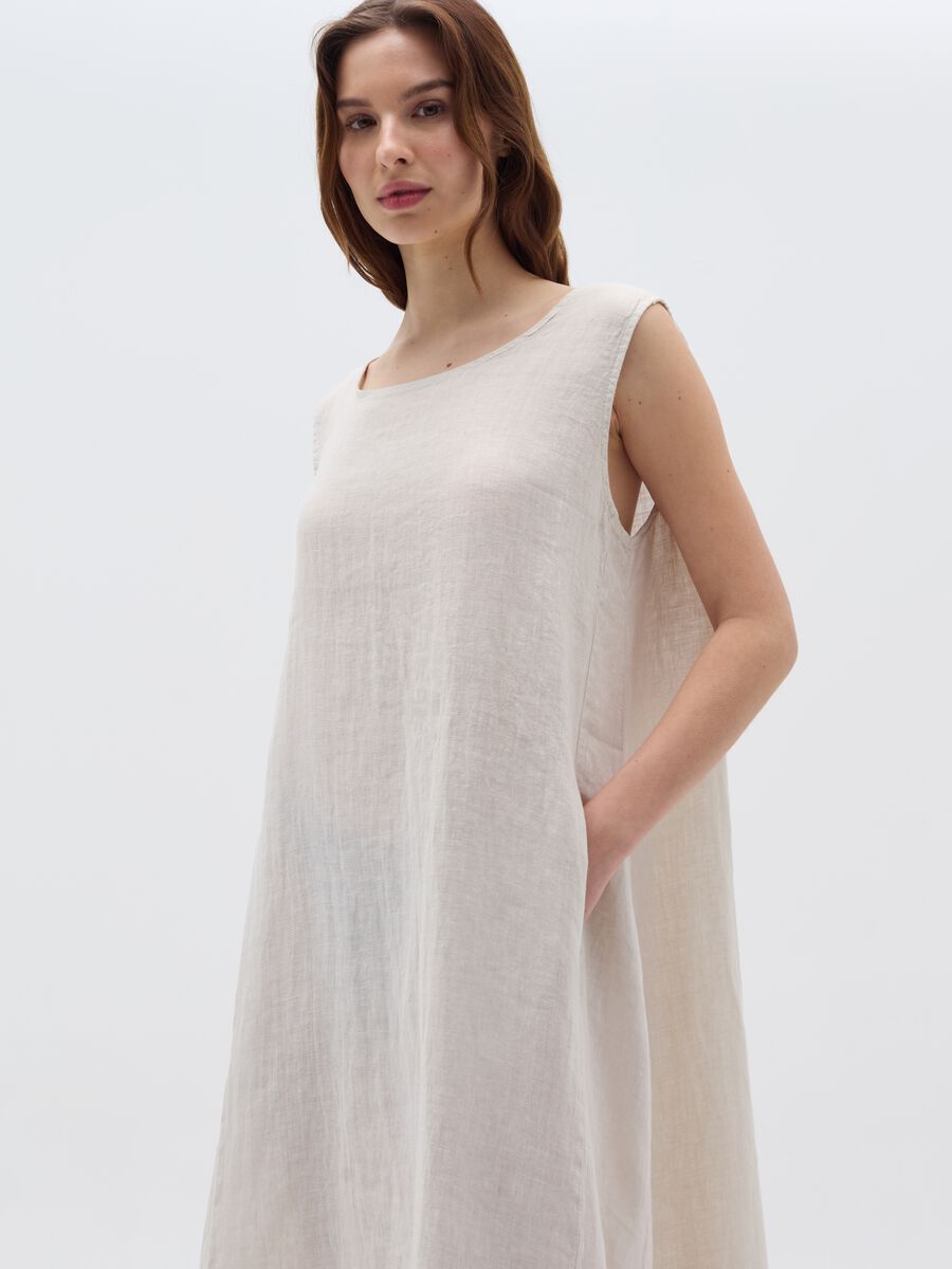Long sleeveless dress in linen_1