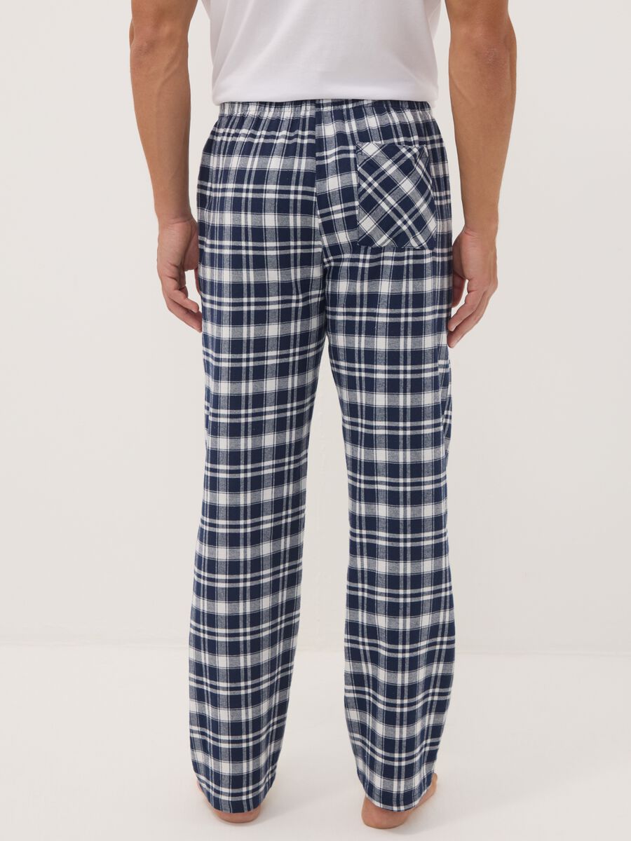 Pantaloni pigiama bianchi e blu in flanella di puro cotone organico a quadri_3