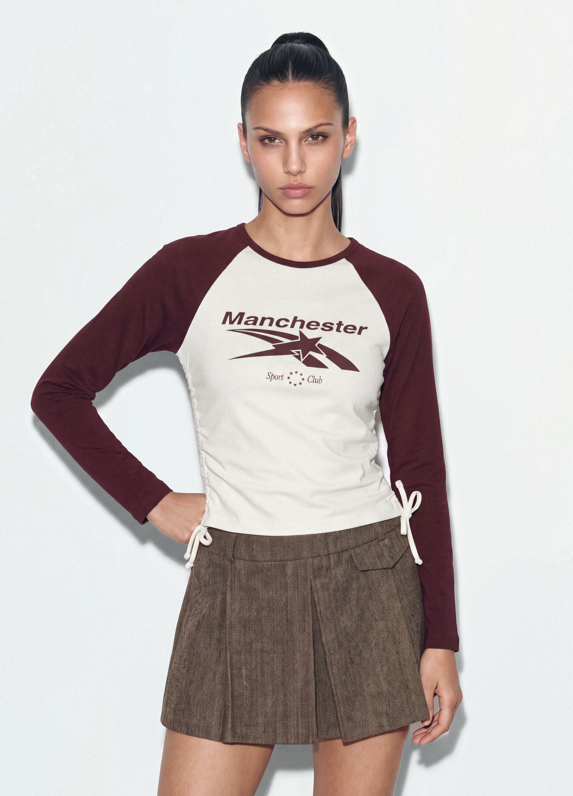 T-shirt bianca in cotone elasticizzato girocollo