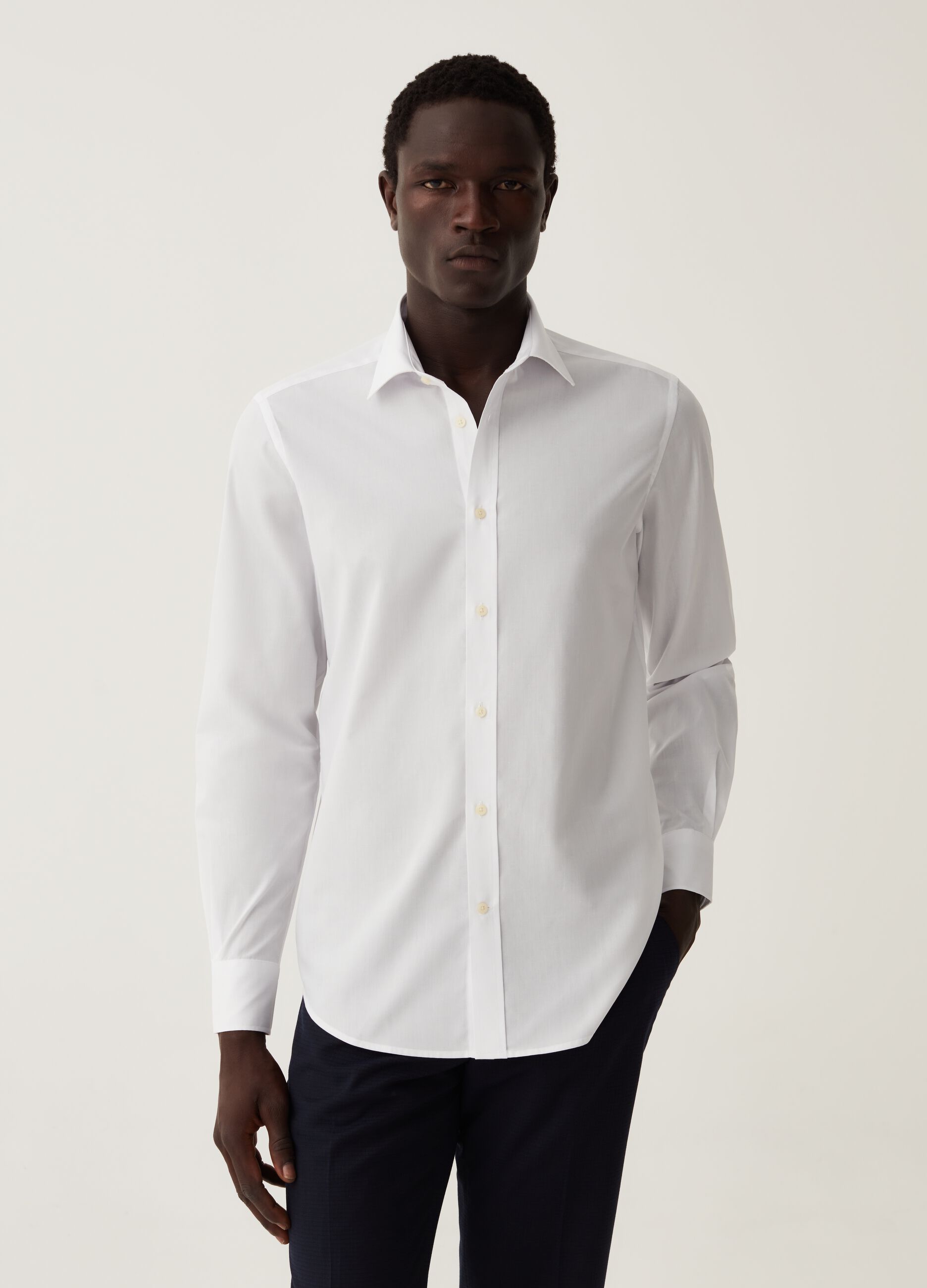 Camicia slim fit tinta unita_0