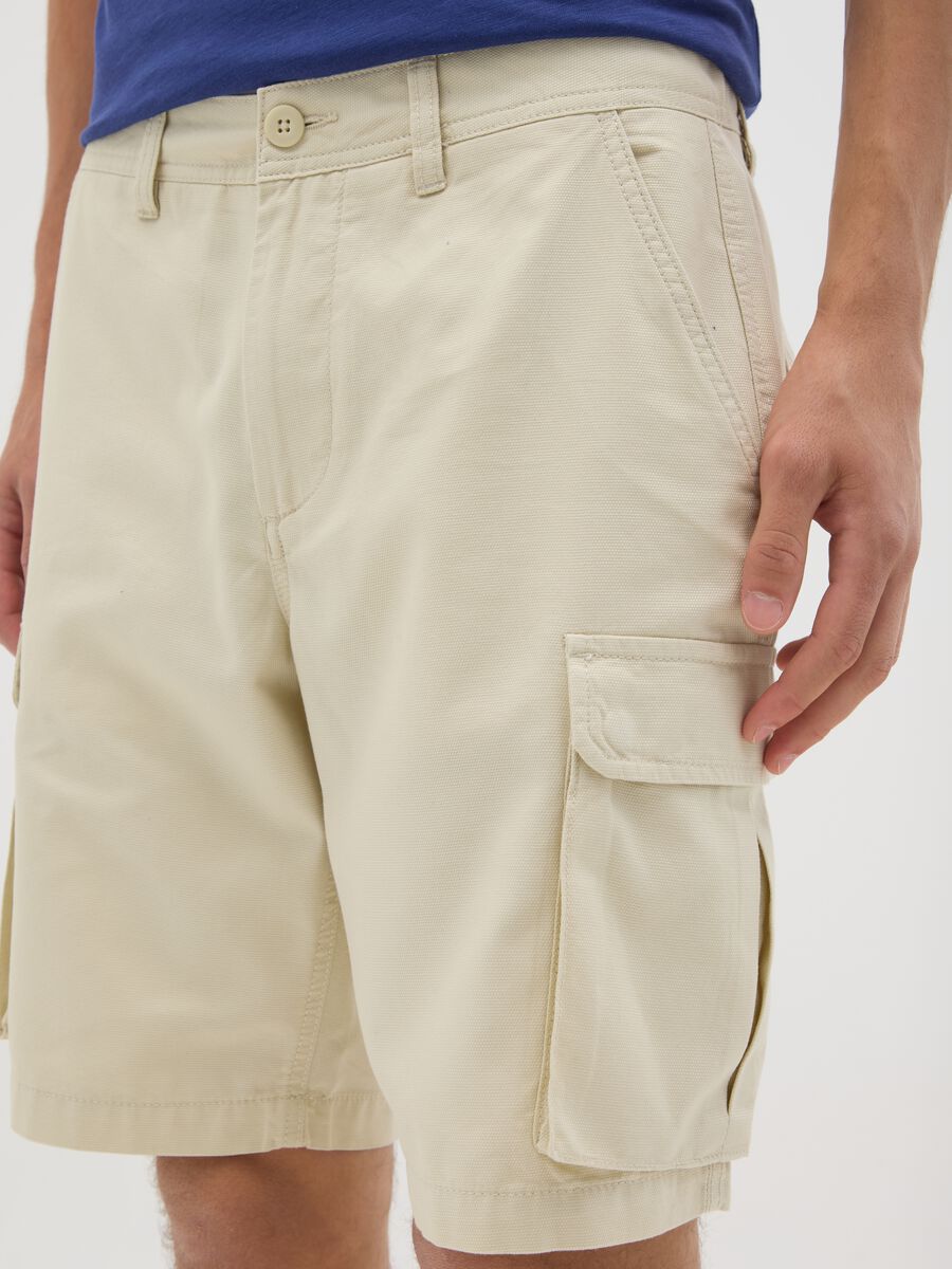 Men's Bermuda Shorts in Pure Cotton Beige Regular Fit_2