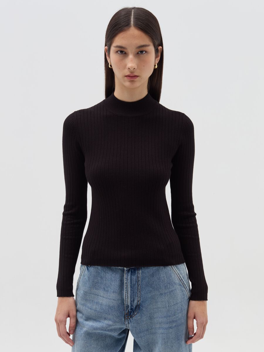Flat ribbed top with mock neck_0