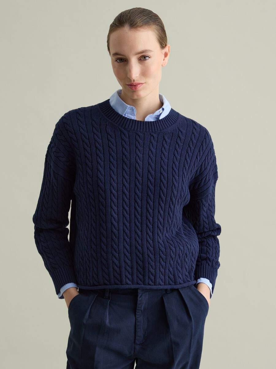 Ribbed pullover with cable-knit design_0