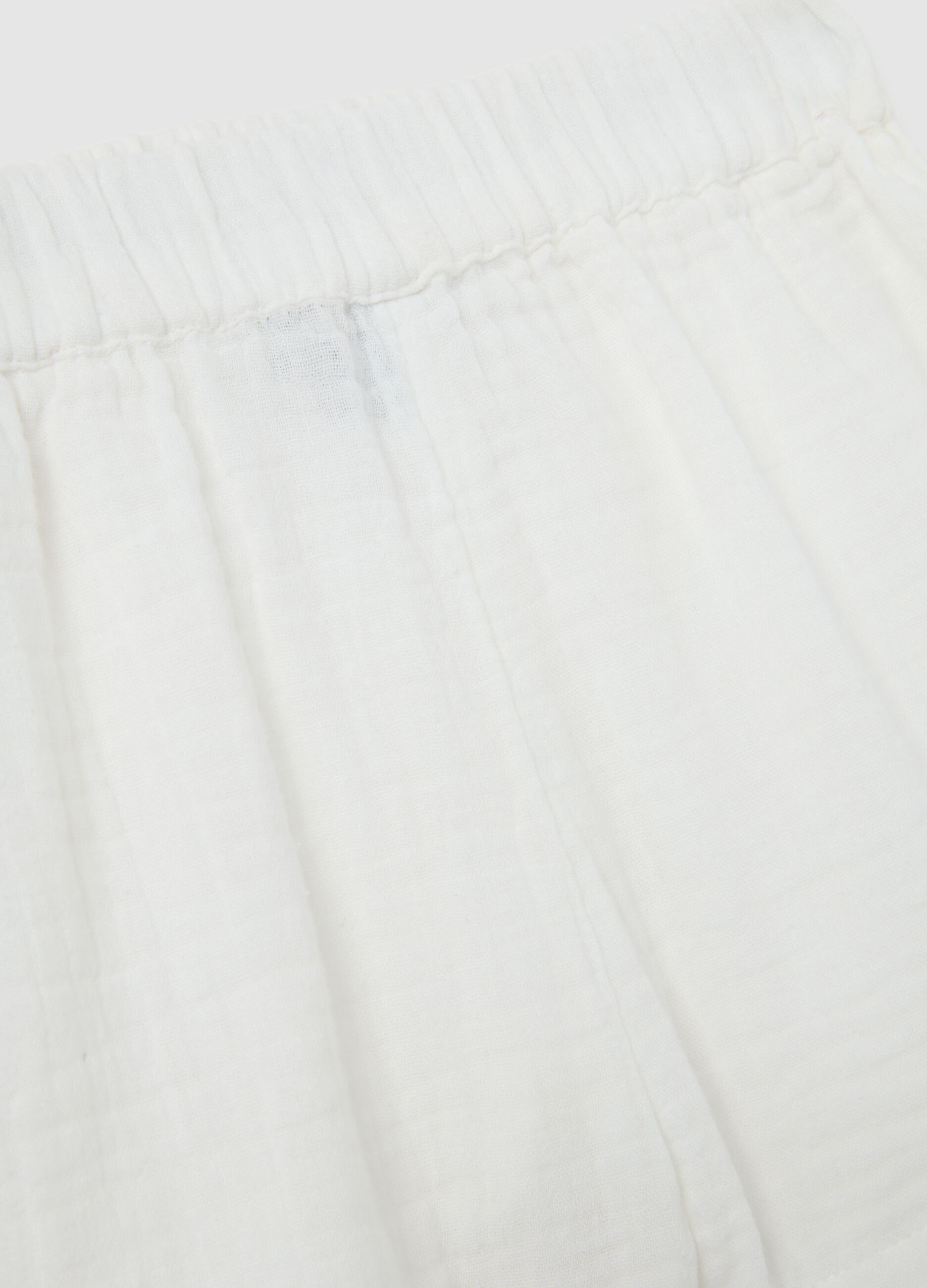 Completo da bambina in misto cotone con pantaloncini multicolor