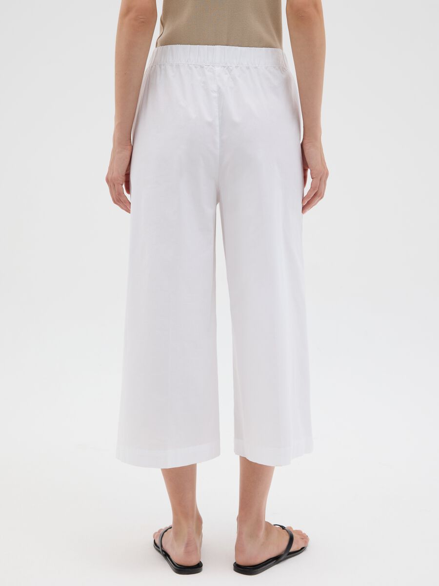 Women's White Regular Fit Culotte Trousers_3