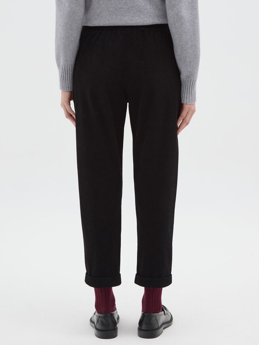 Black regular fit trousers_2