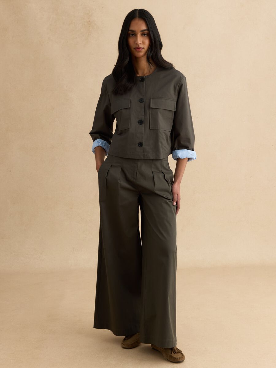 Regular fit green pure cotton jacket with buttons and front pockets_2