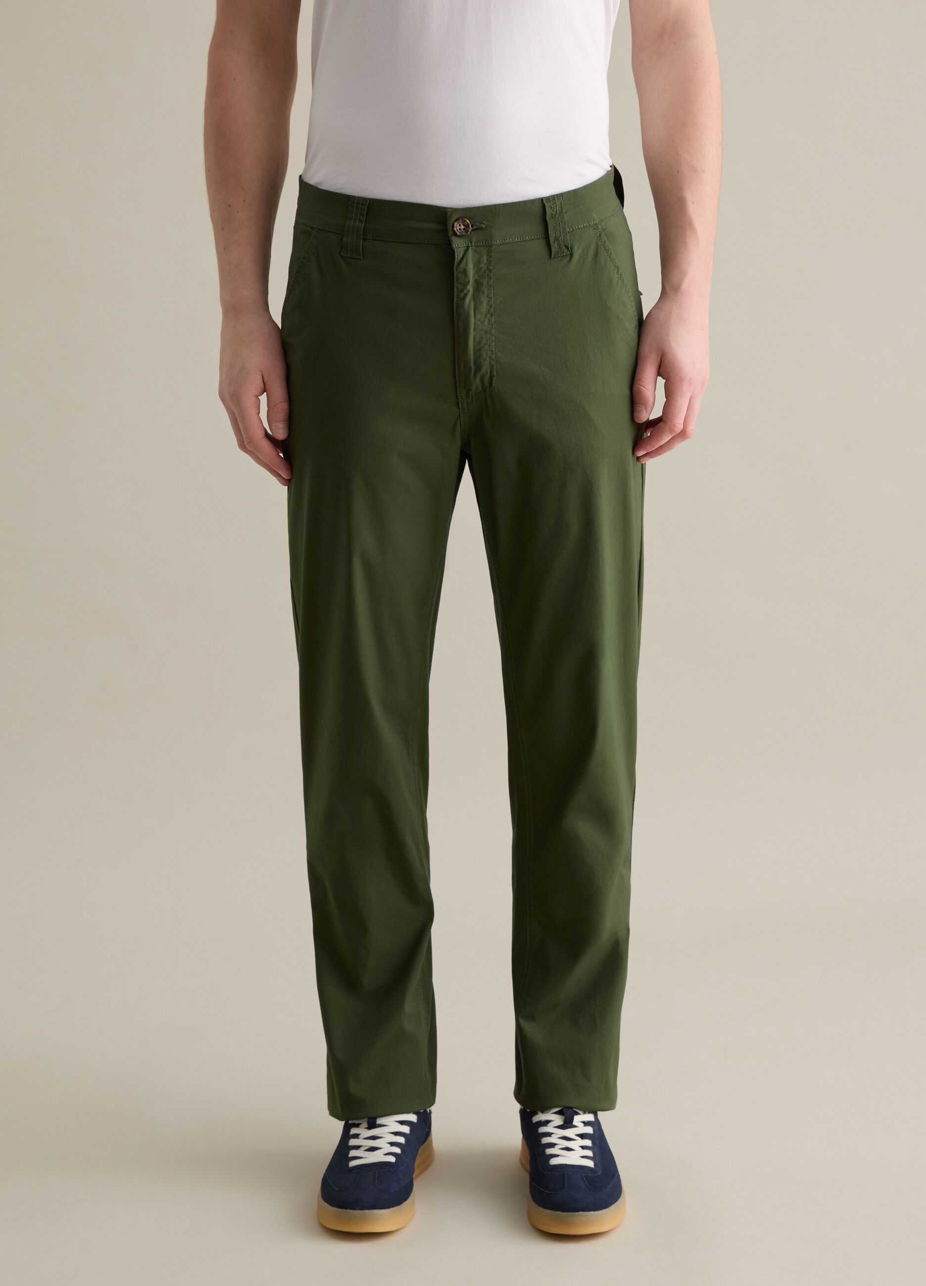 Green chino trousers in stretch cotton with pockets