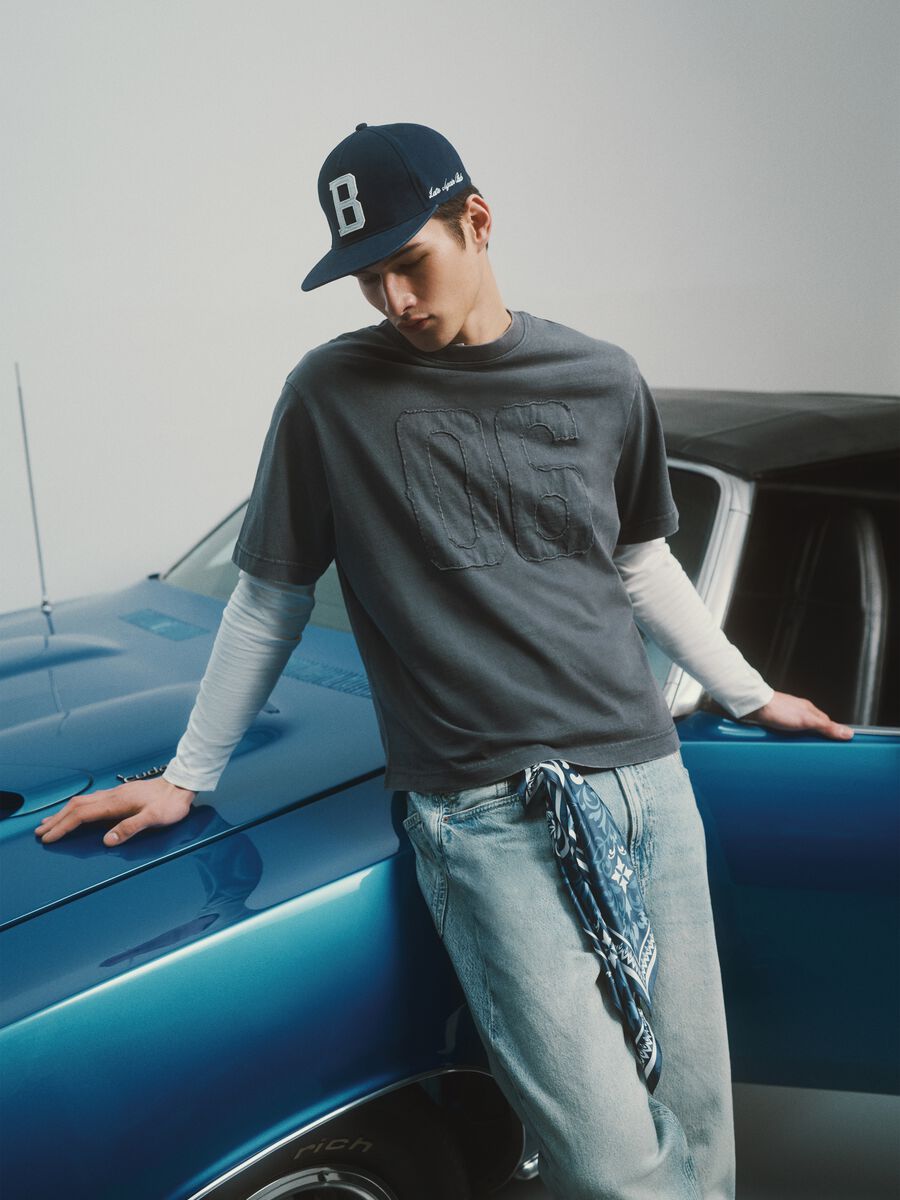 Grey pure cotton regular fit shirt with buttons_0