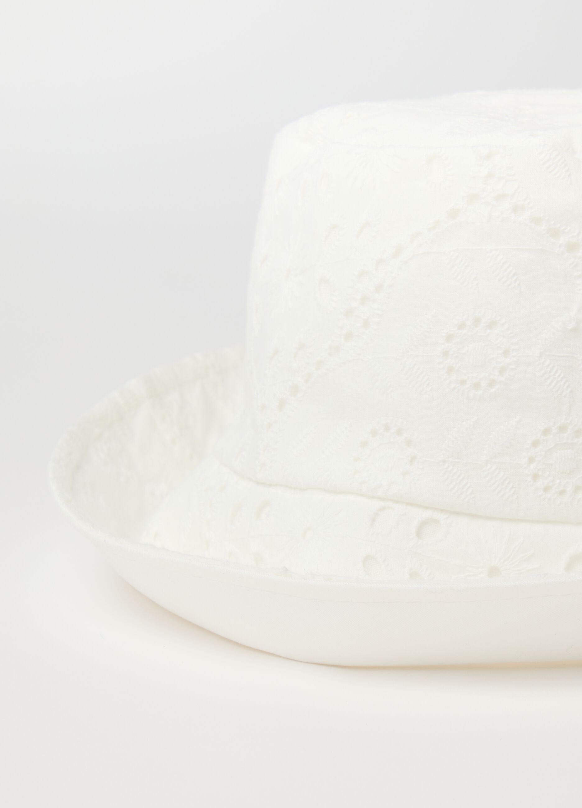 Cappello da donna in puro cotone bianco