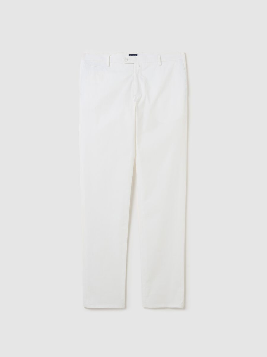 Contemporary slim-fit trousers in stretch cotton_4