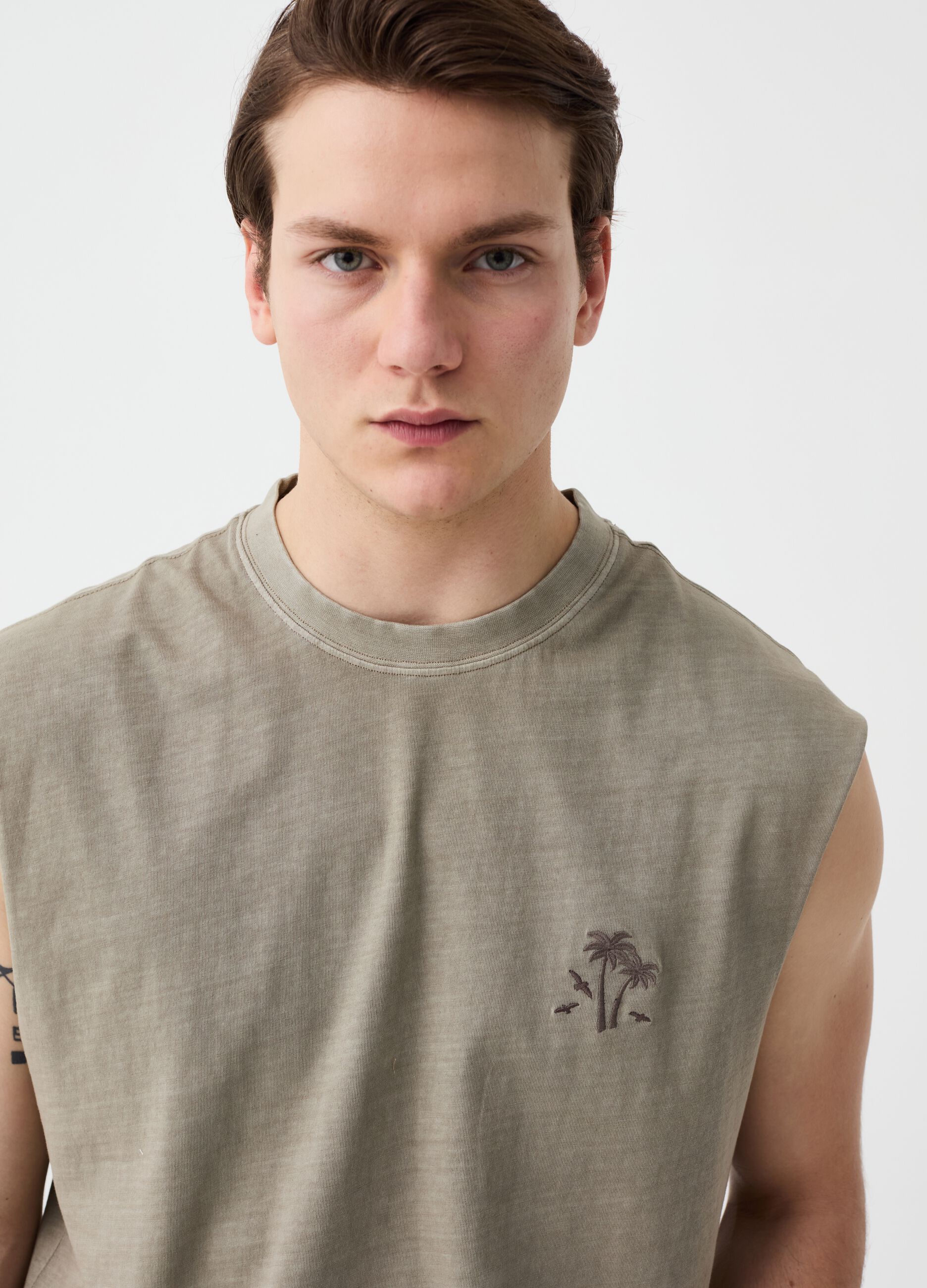Tank top with palms embroidery