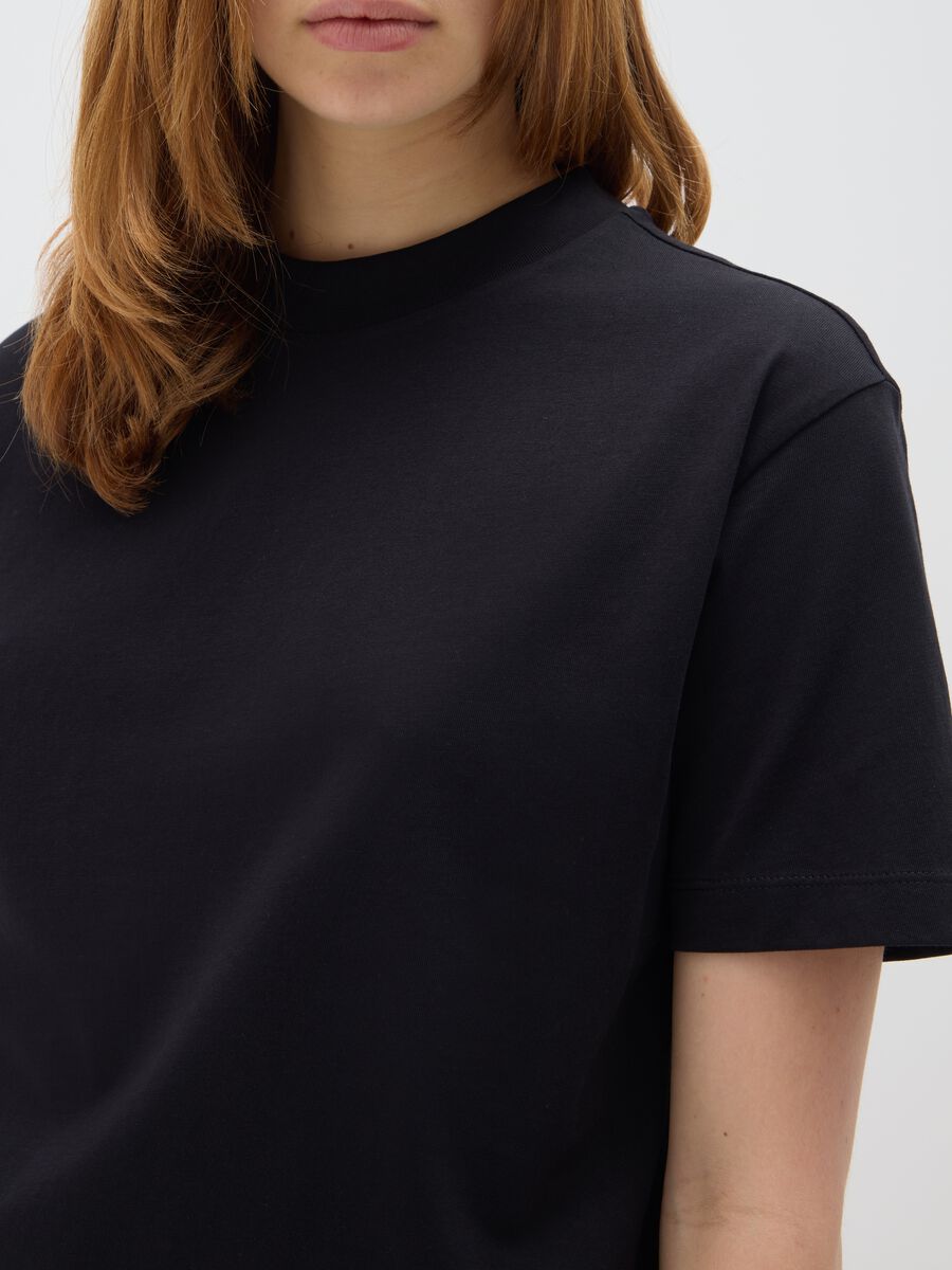 Women's black pure cotton regular fit T-shirt_3