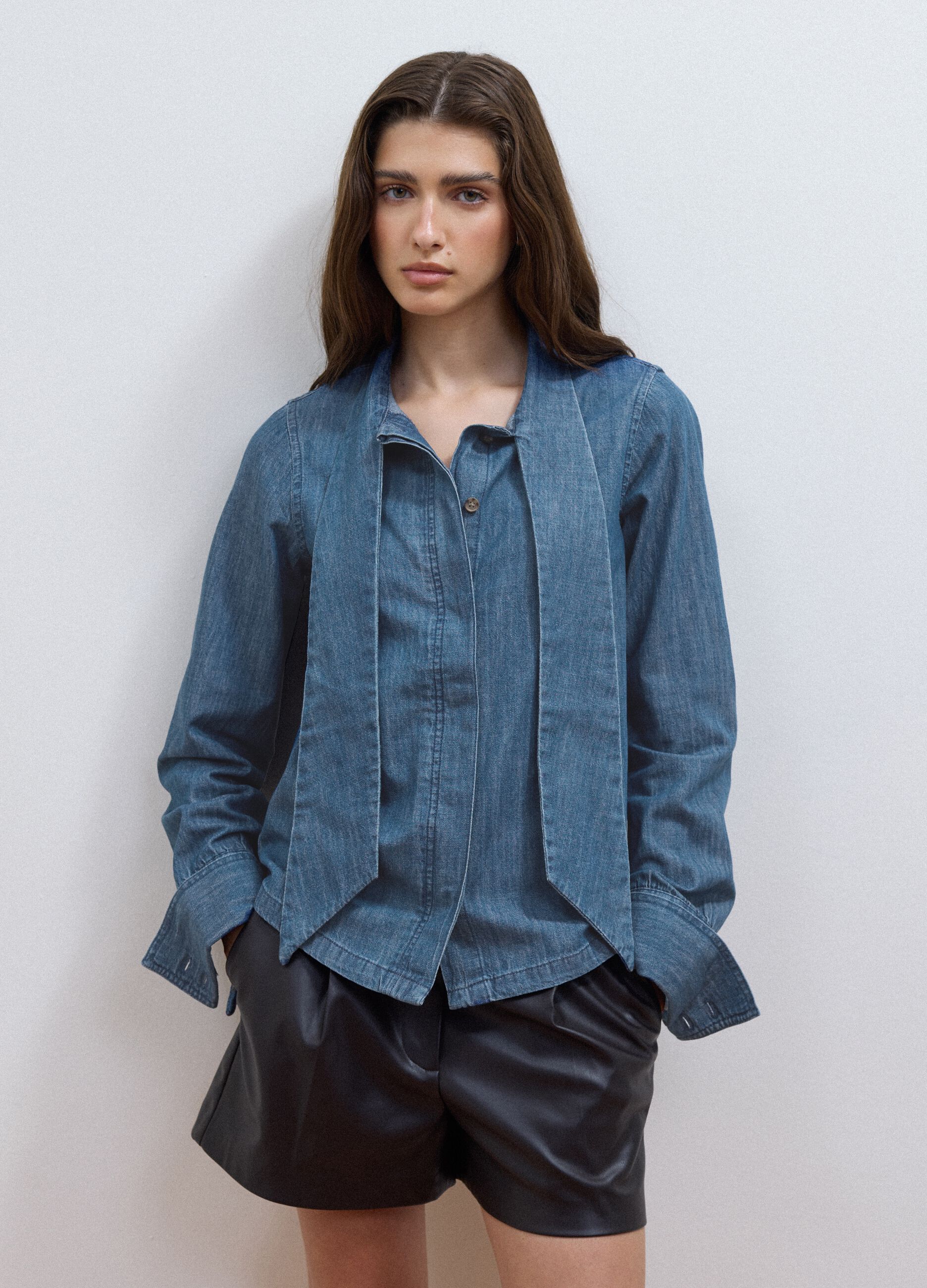 Blue denim shirt in pure cotton with neck tie, regular fit
