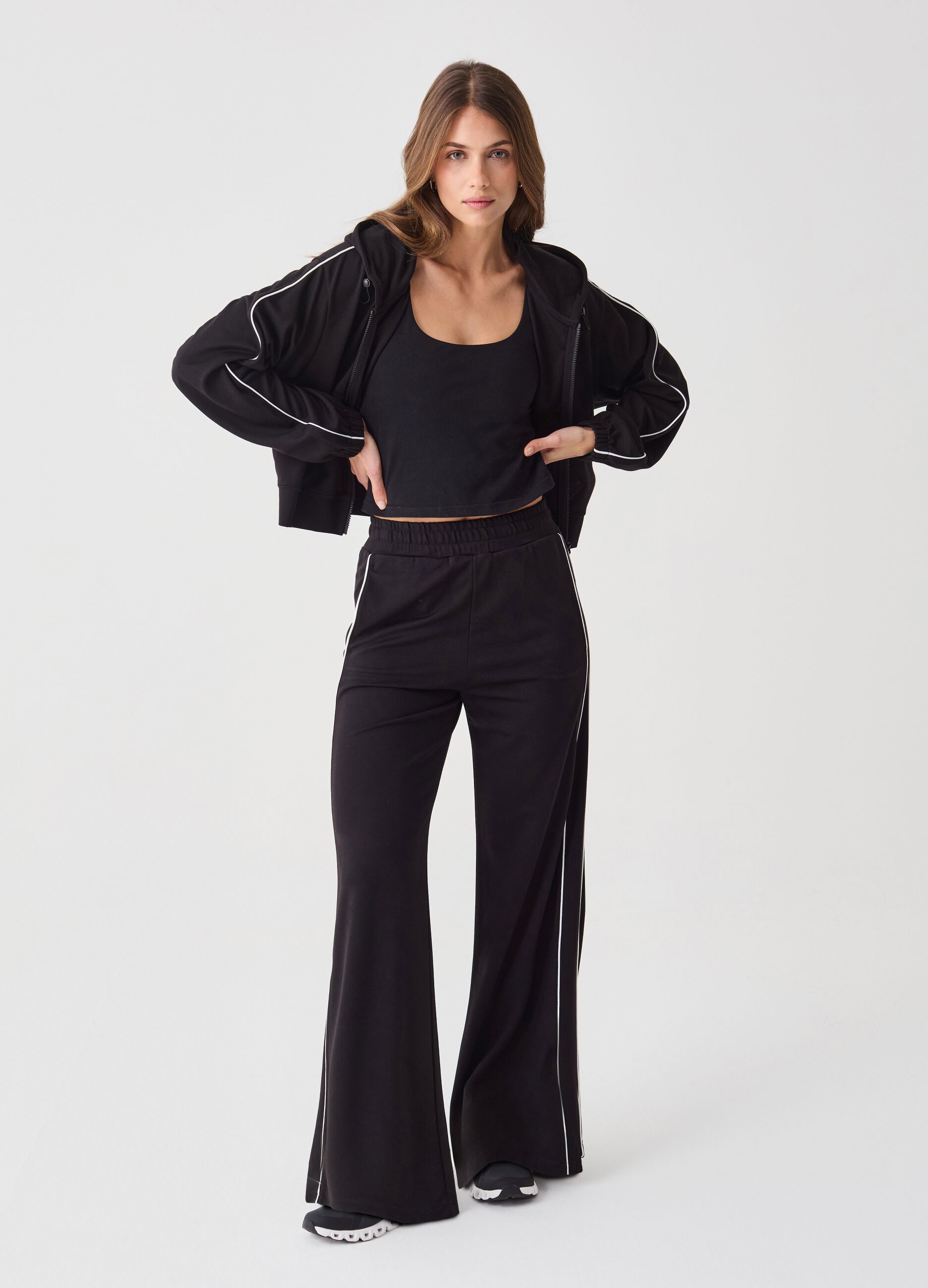 ALTAVIA STUDIO crop full-zip sweatshirt with hood and piping
