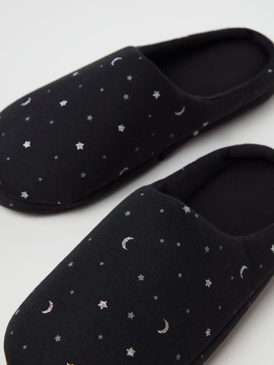 Pantofole con stampa luna e stelle_0