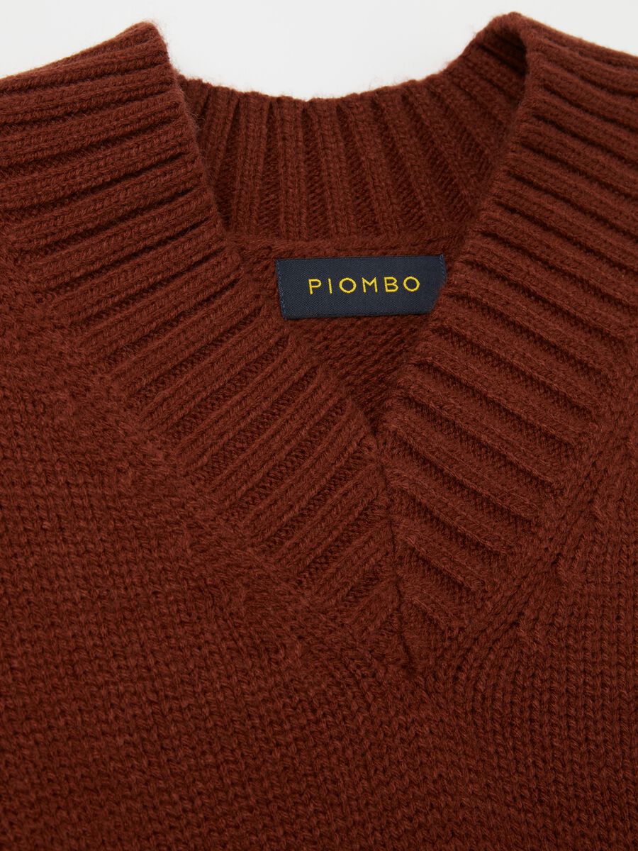 V-neck pullover_5